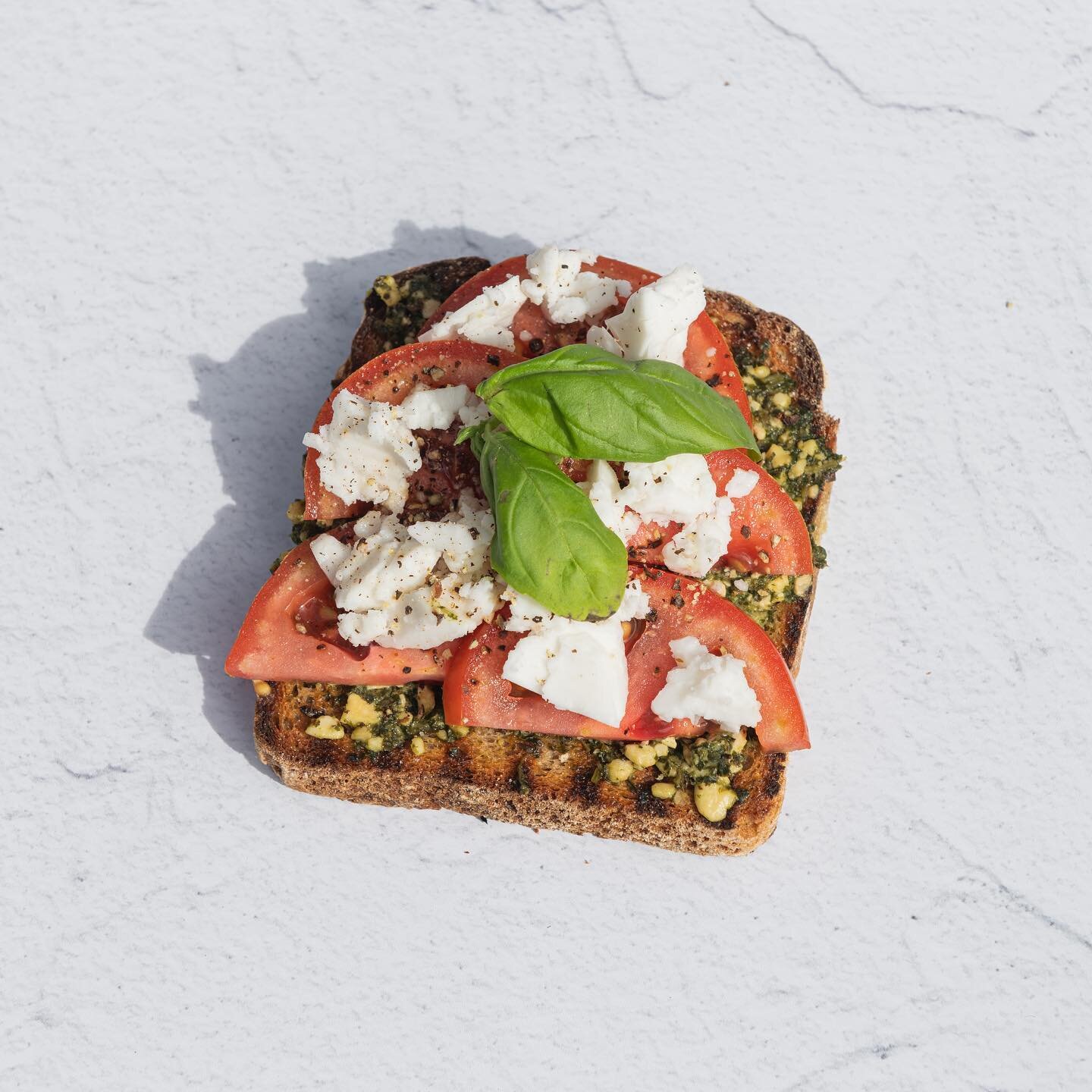 Swipe to see the hidden gem on our menu (IMO!) - of course our savoury toast is always a classic great time, but have you tried our sweet toast?! Topped with @lotusbiscoffau and banana, coyo and raspberries all loaded on top of @dailybreadnz loaf, it