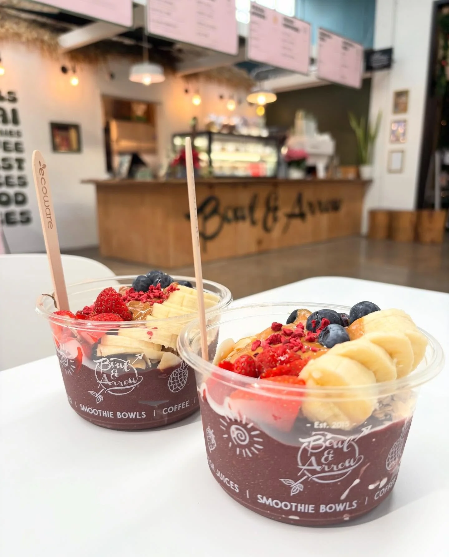 ✌🏼 x Hawaii Bowls plz! The best kind of day to shout a friend to lunch when all bowls are 2 for $30 ☺️ use the code WELLNESSWEDNESDAY over on our B&amp;A app to redeem the discount #acaibowls #breakfastdeals