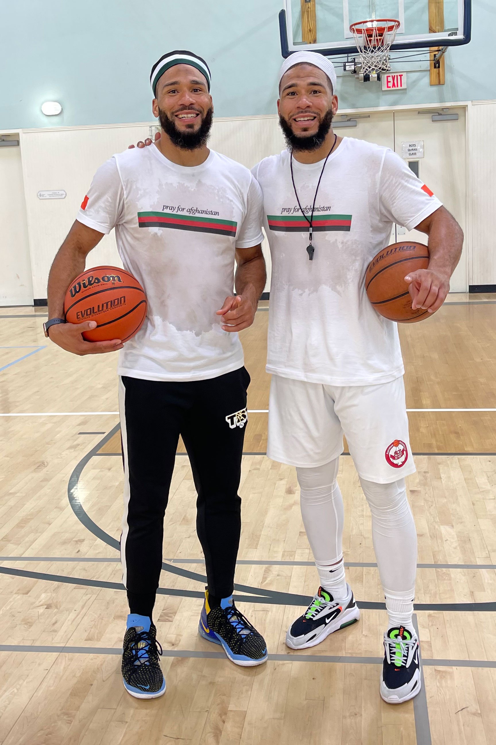 The-Twins-7.jpg