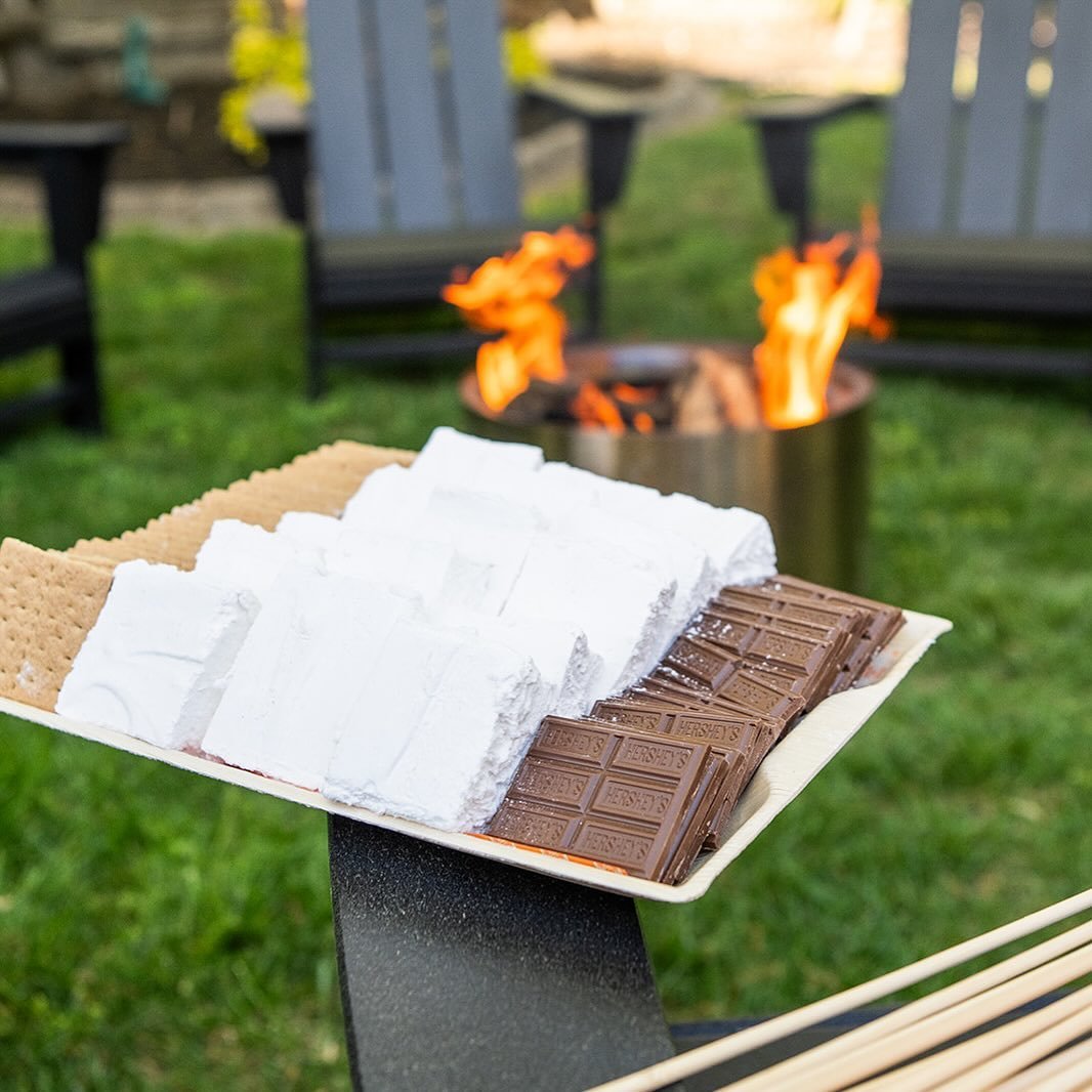 Ready for camp fires this summer with our homemade marshmallows 🔥🏕️

#dcfoodie #camplife #airstream #marshmallows #dcchef