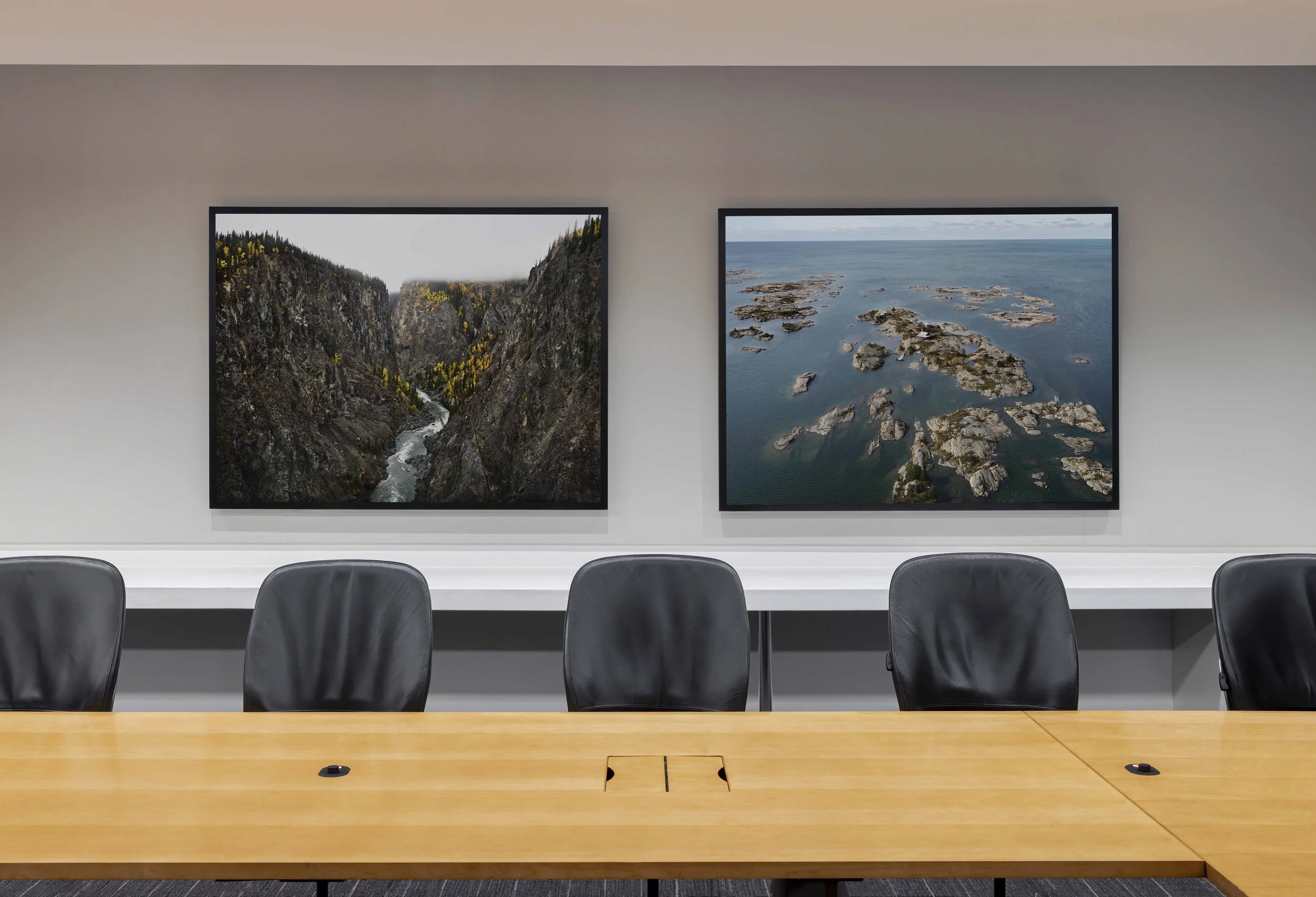demetriou-art-group_telus-harbour_L3_Burtynsky_Boardroom-02.jpg