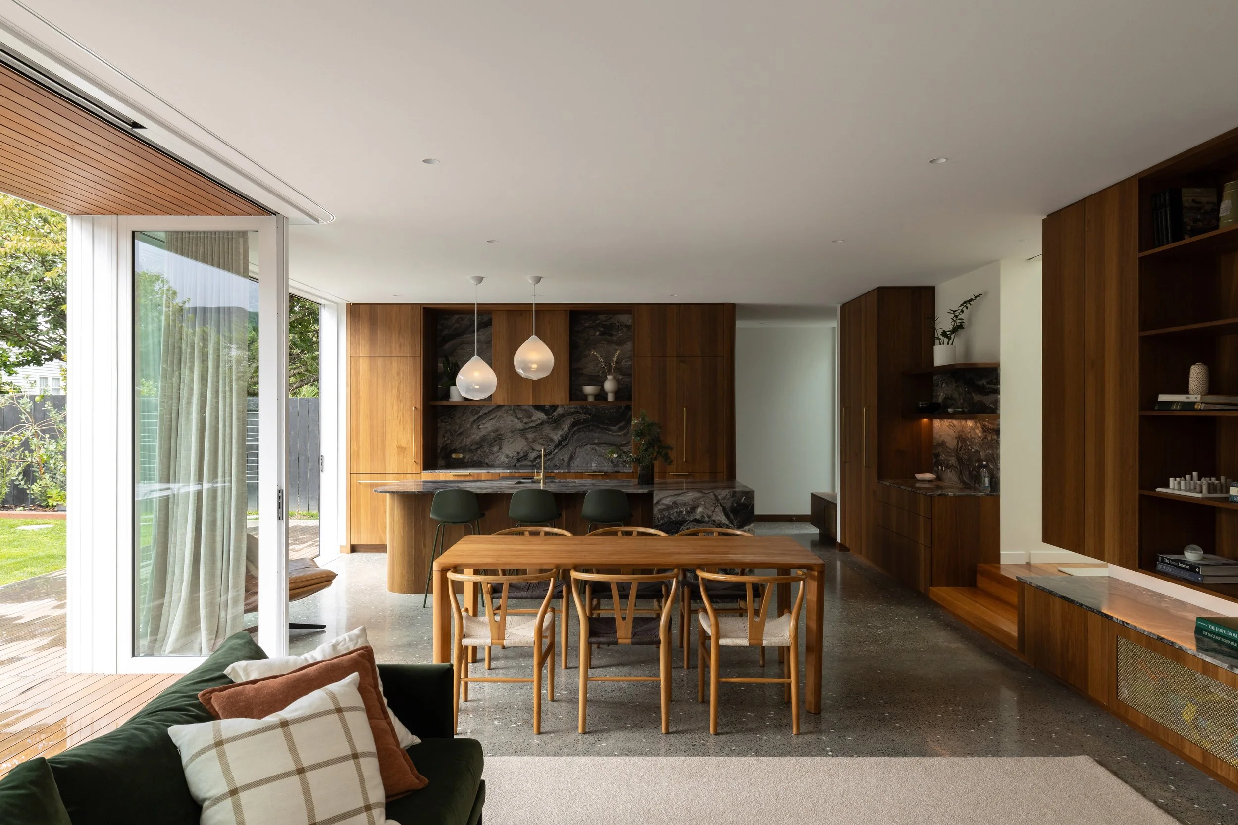 Kitchen Living 2.jpg