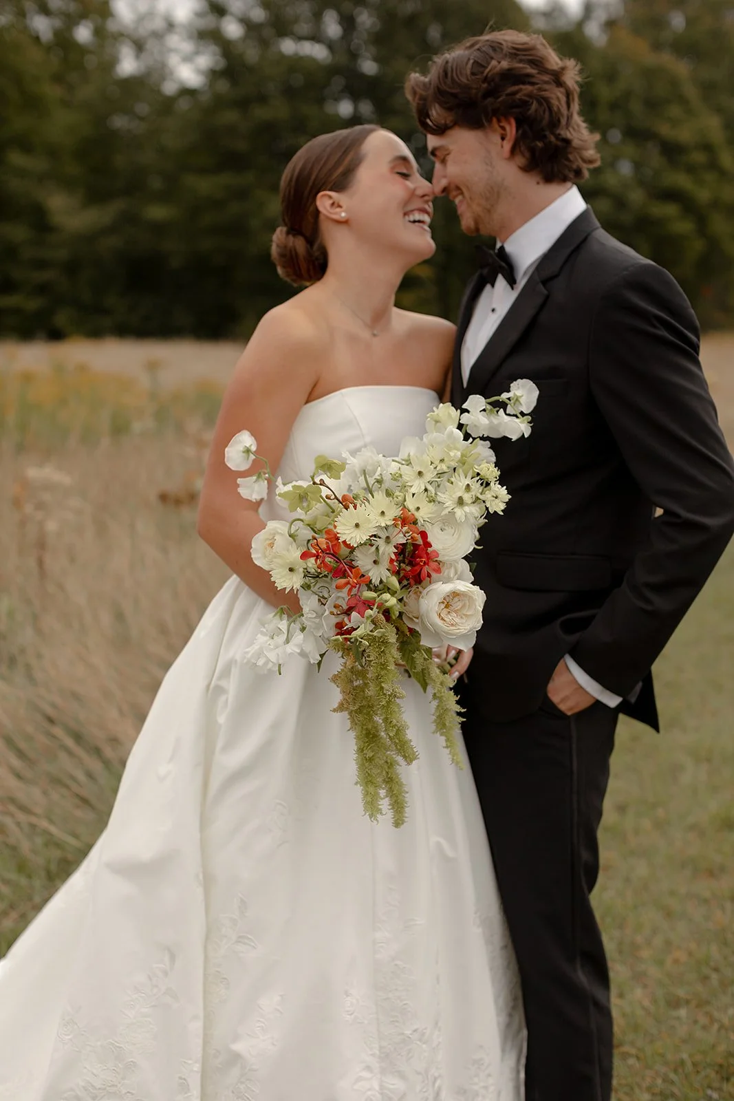 KateEdwardsWeddings_Courtney&Rory_WeddingPreview-29.jpg
