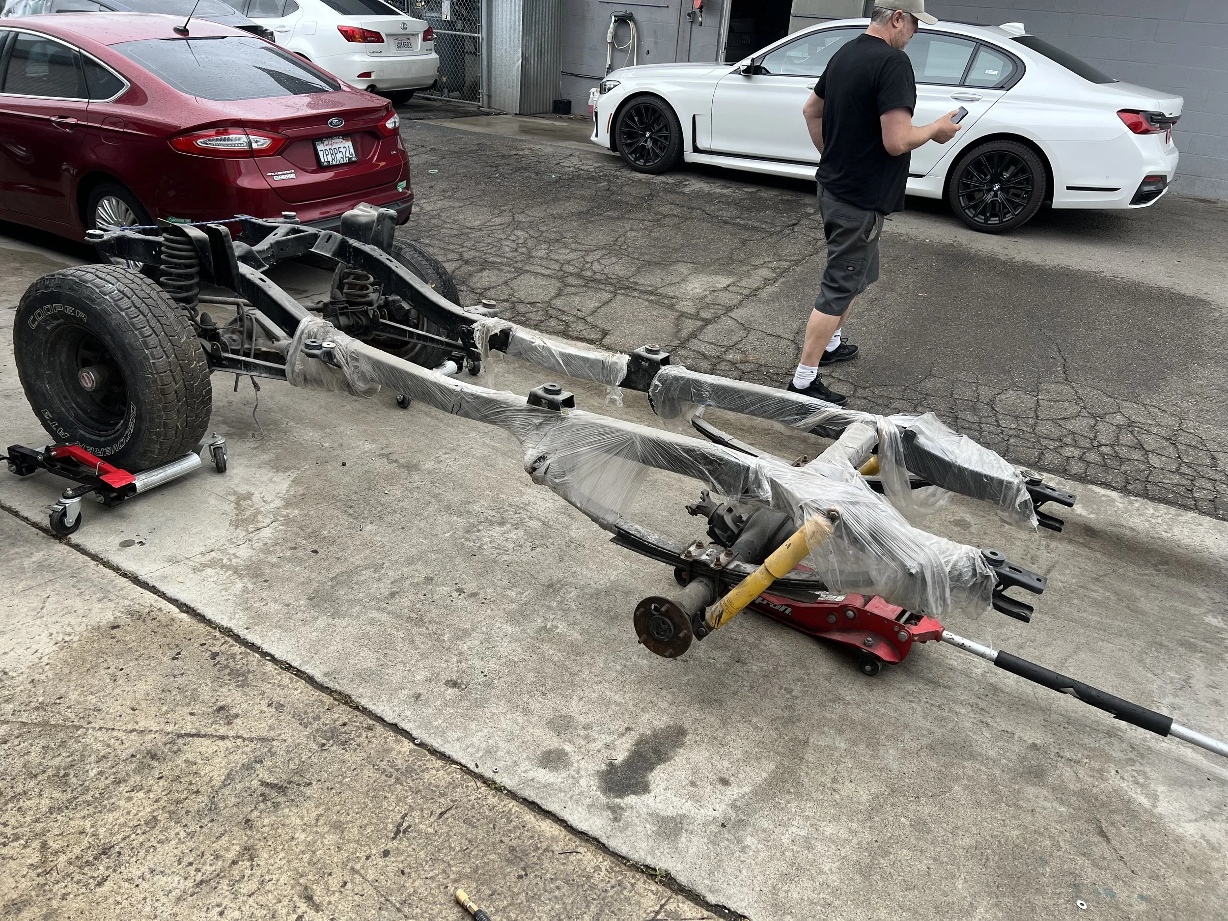 This chassis was supposed to be powder coated with rebuilt Differentials, sadly none of that was done.  So well take it all down, blow it apart and see what we got.