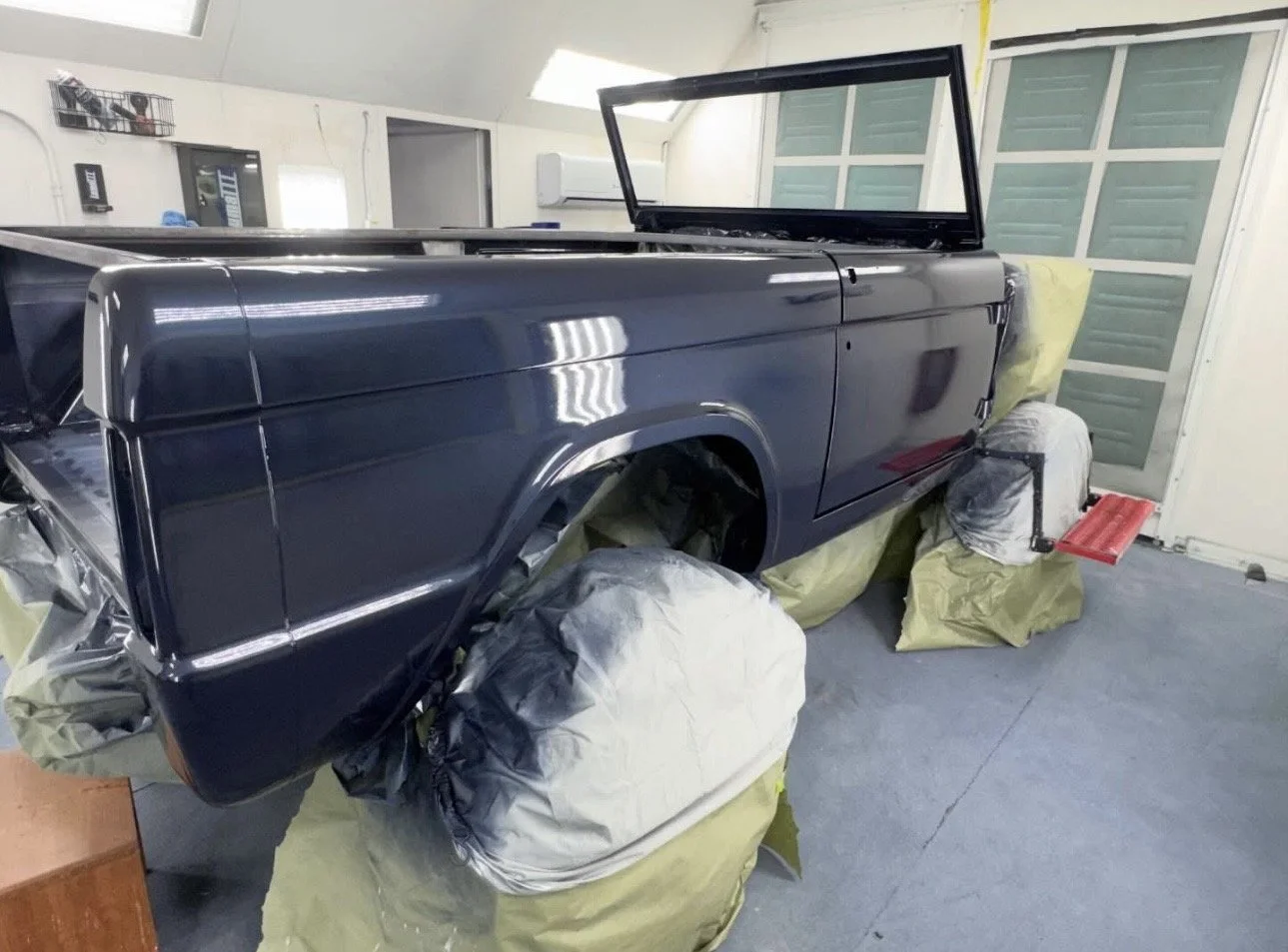 Ford Antimatter Blue, 71 Bronco