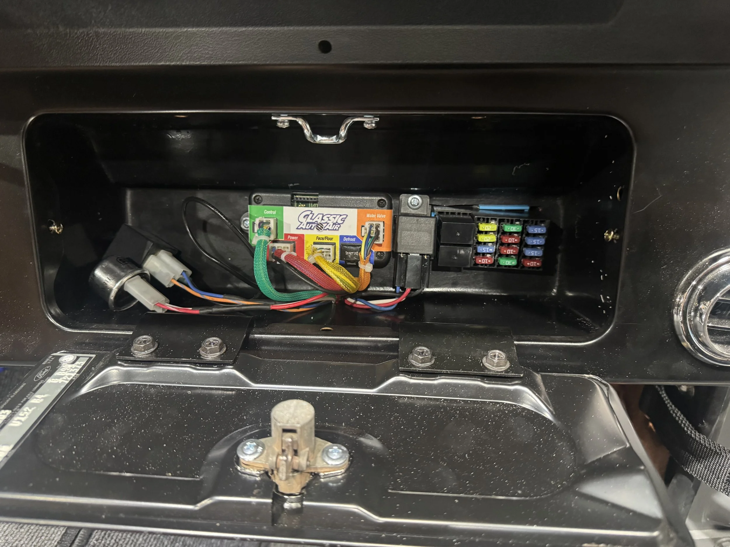 Our sub power panel on display, we like to know whomever comes in after us will have ease of service in play.  No need to make things harder for the next guy  