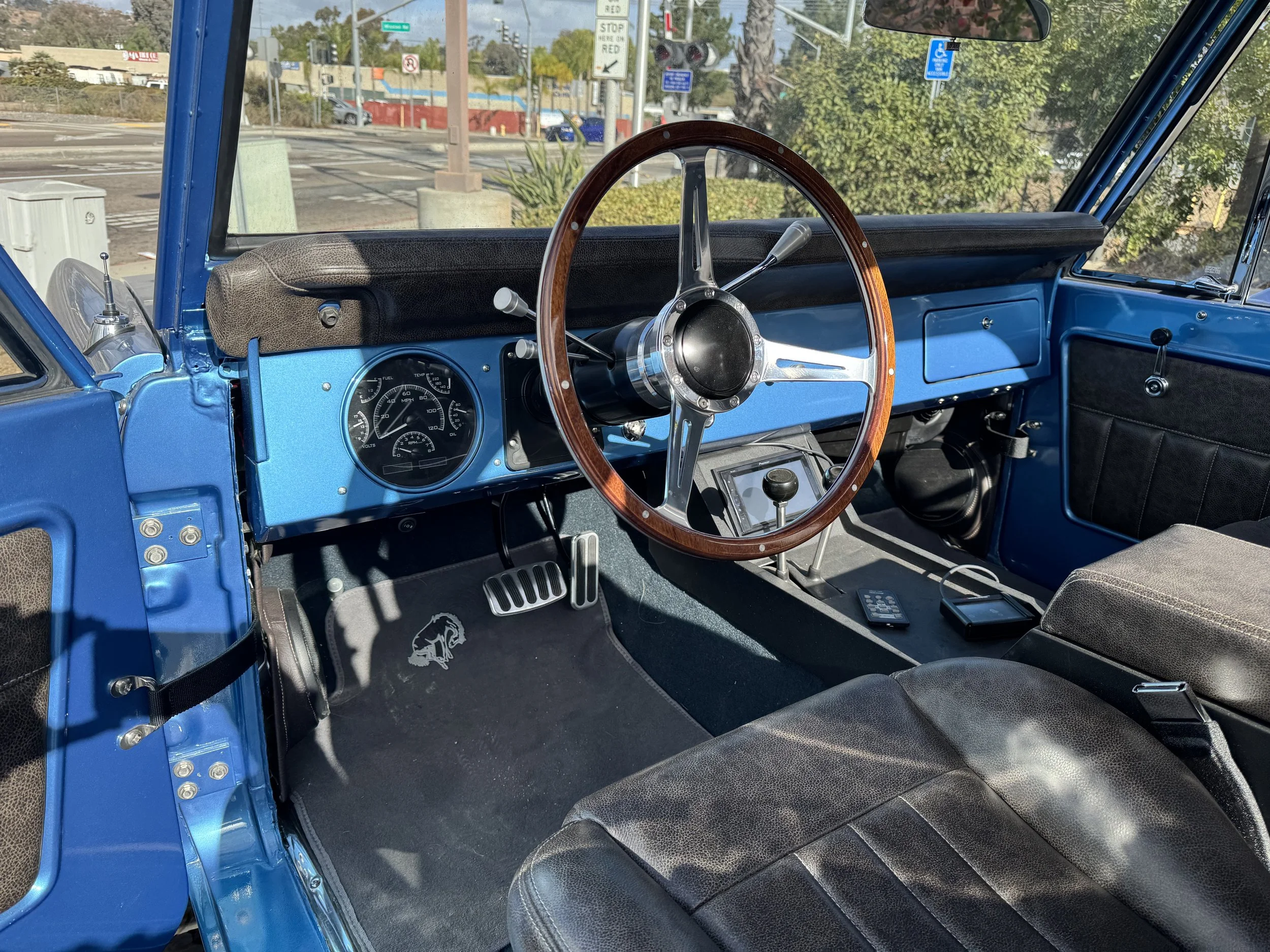 Another distressed leather, came together really nicelty with porches gemini blue