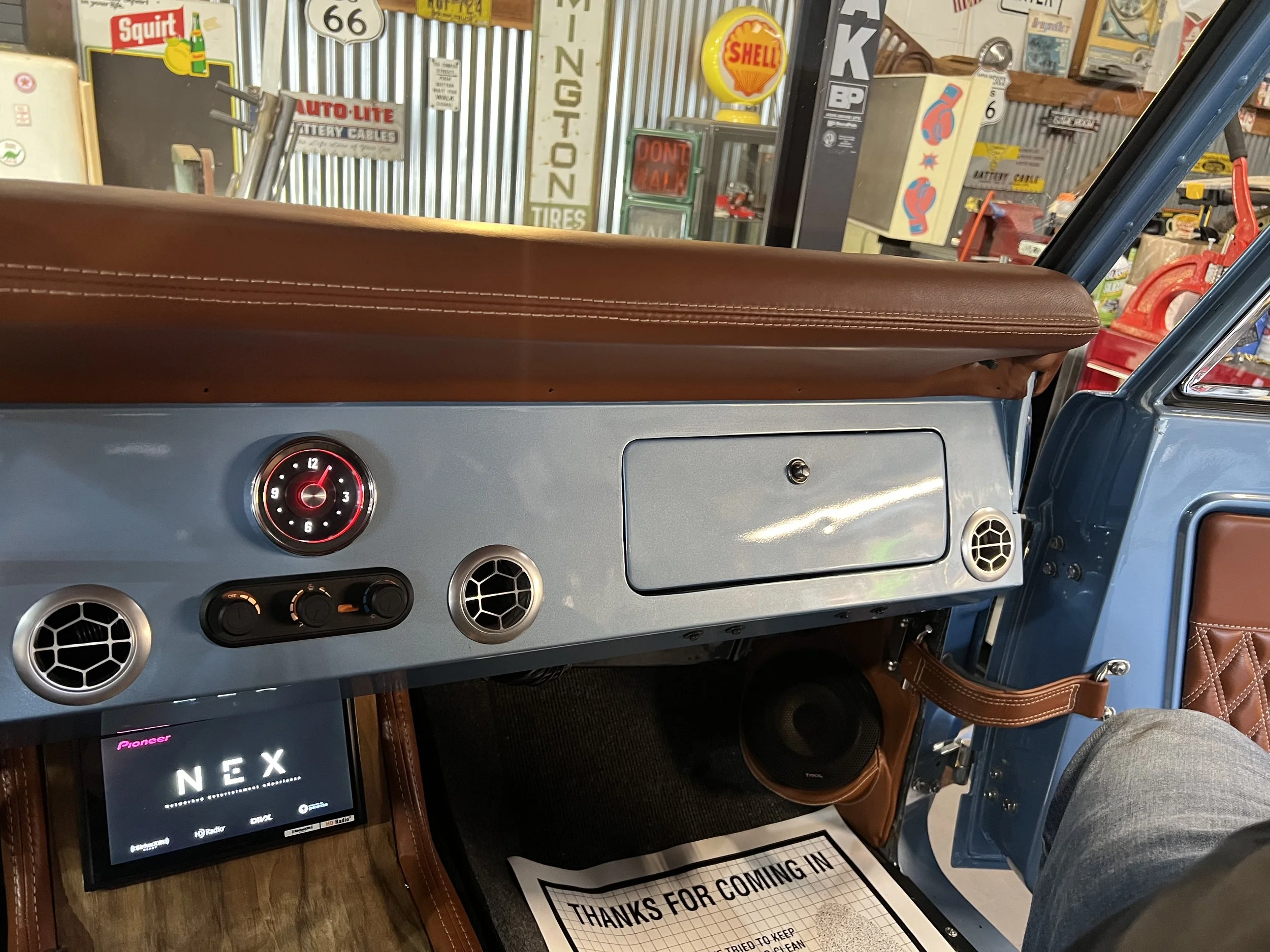 Billet AC Vents, Clock and touch screen what more could you ask for in a classy bronco 