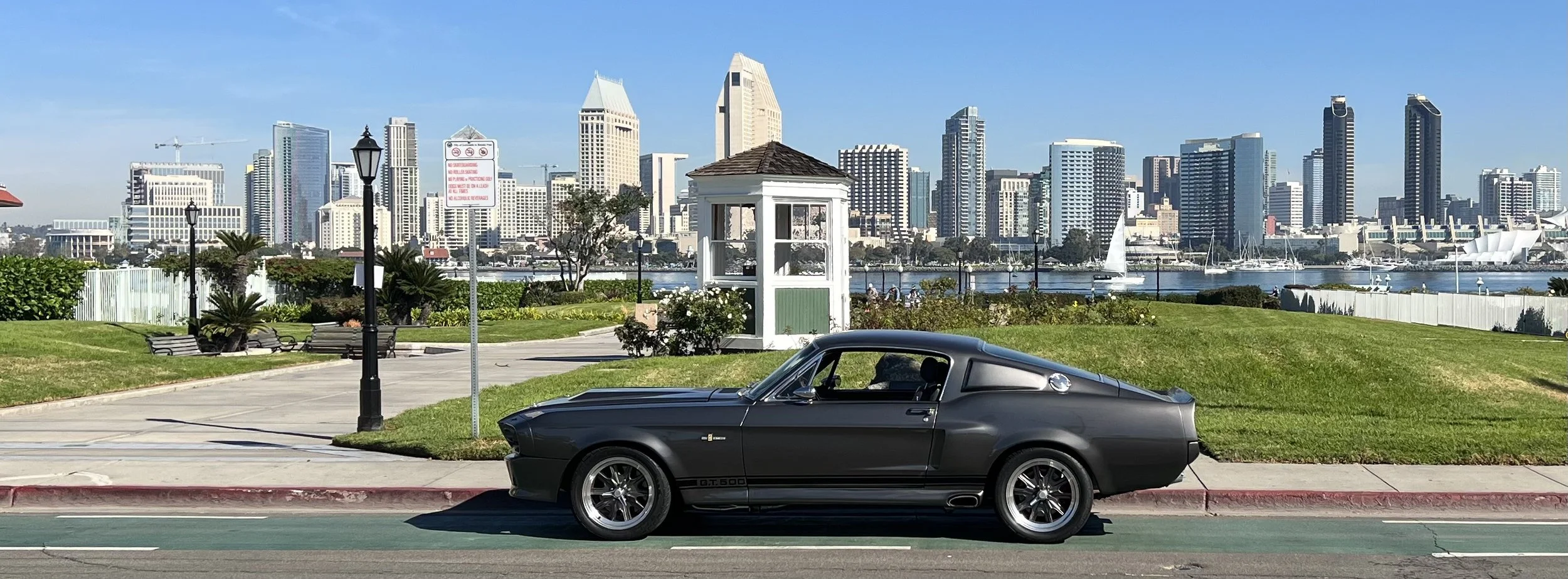 Catching downtown San Diegos skyline from the island 