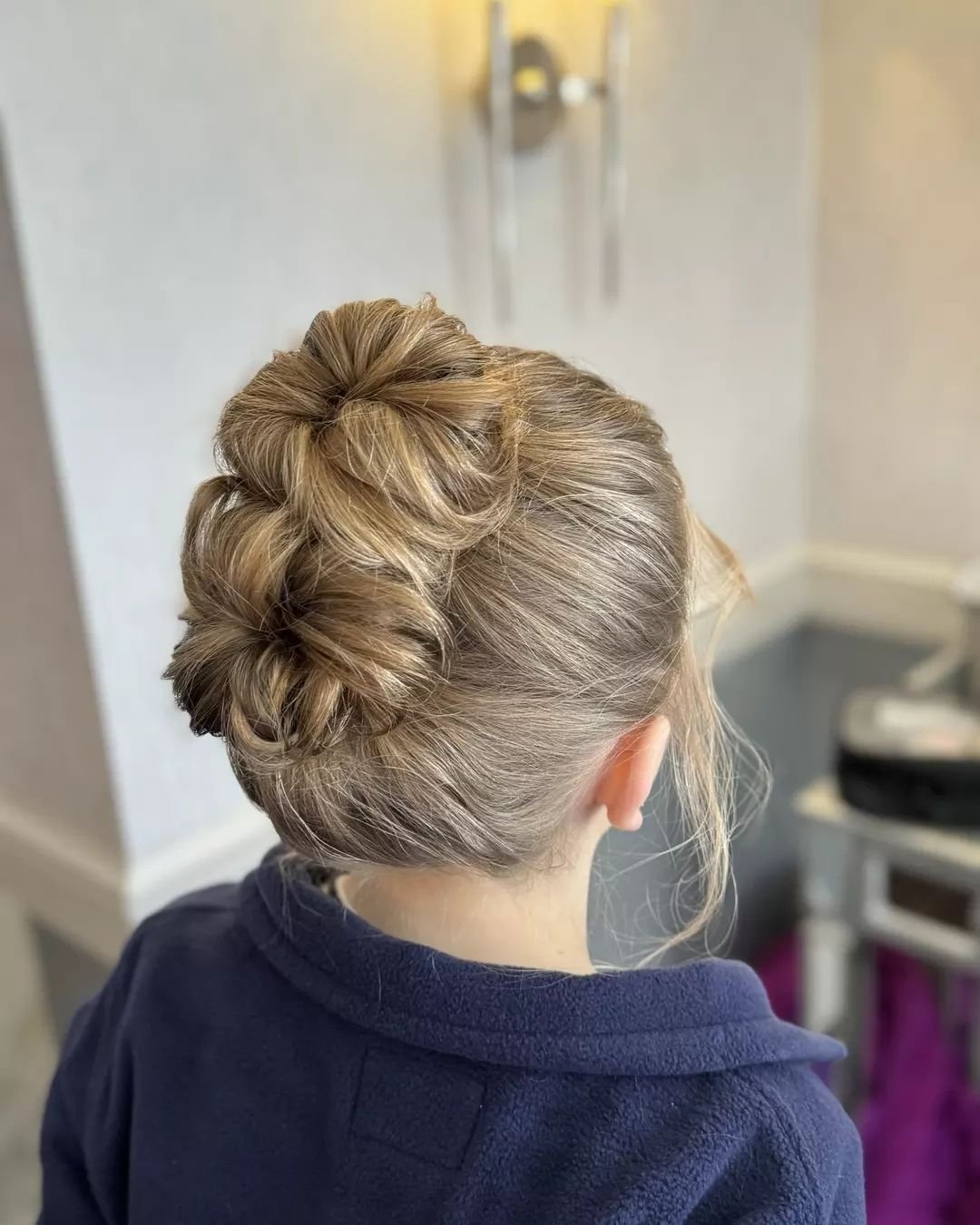 🤩✨🙌
.
.
.
#updo #highupdo #kimkvibes #blondehairupdo #eventhair #bridalhair #weddinghair #travelbeautyteam #detroitweddings #hairandmakeupteam #michiganweddings