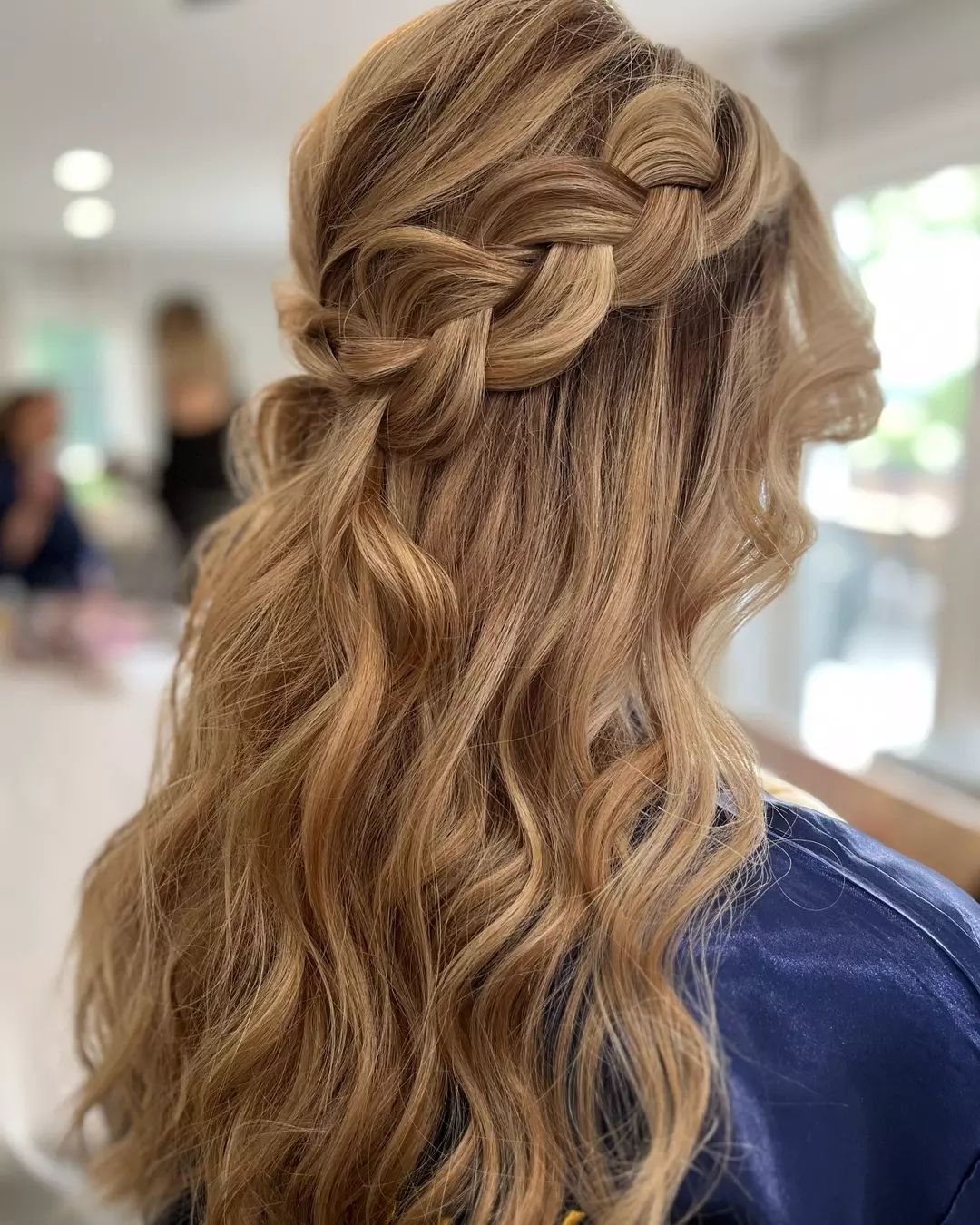 Channel your inner boho goddess with a cascading braid half up hairdo 🌸✨
.
.
.
#BohoChic #HairTrends #halfupstyle #travelbeautyteam #detroitweddings #beachwaves #tetxure #michiganweddings #hairandmakeupteam