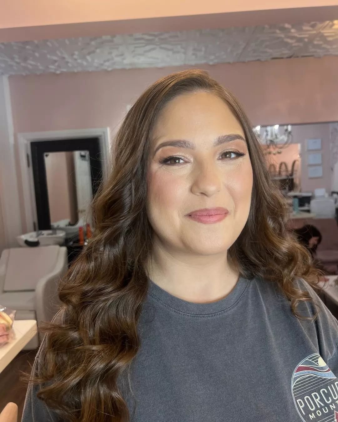 😍🙌💕
.
.
.
#filterfree #flawless #cosmakery #detroitweddings #travelbeautyteam #themakeuploft #hairandmakeupteam #brownhairmakeup #eventmakeup #bridal