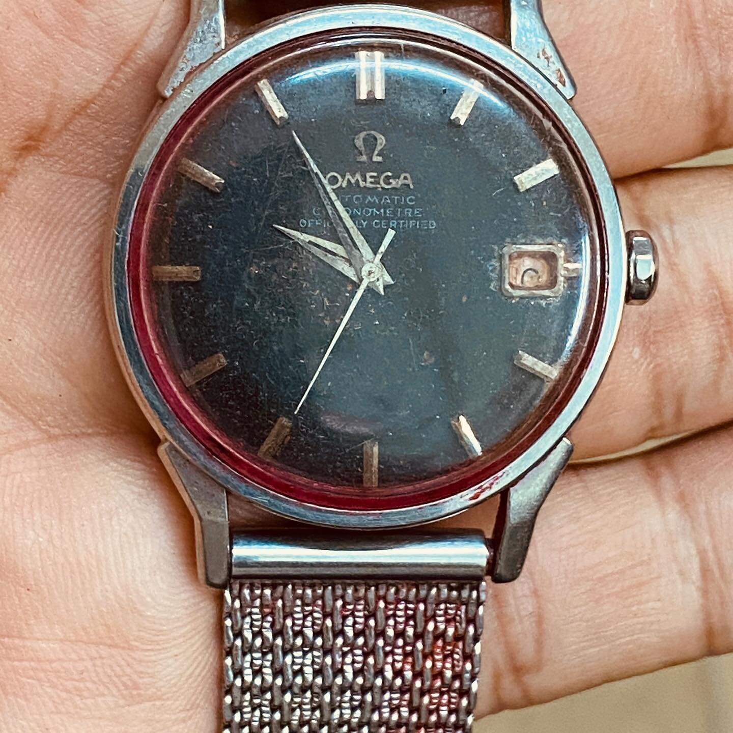 Omega Constellation for restoration.
#omegaconstellation
#omegaserviceprovider 
#nawccwatchmaker 
#awciwatchmaker 
#omegaconstellationpiepan
To be continued follow me to see how we proceed with this restoration.