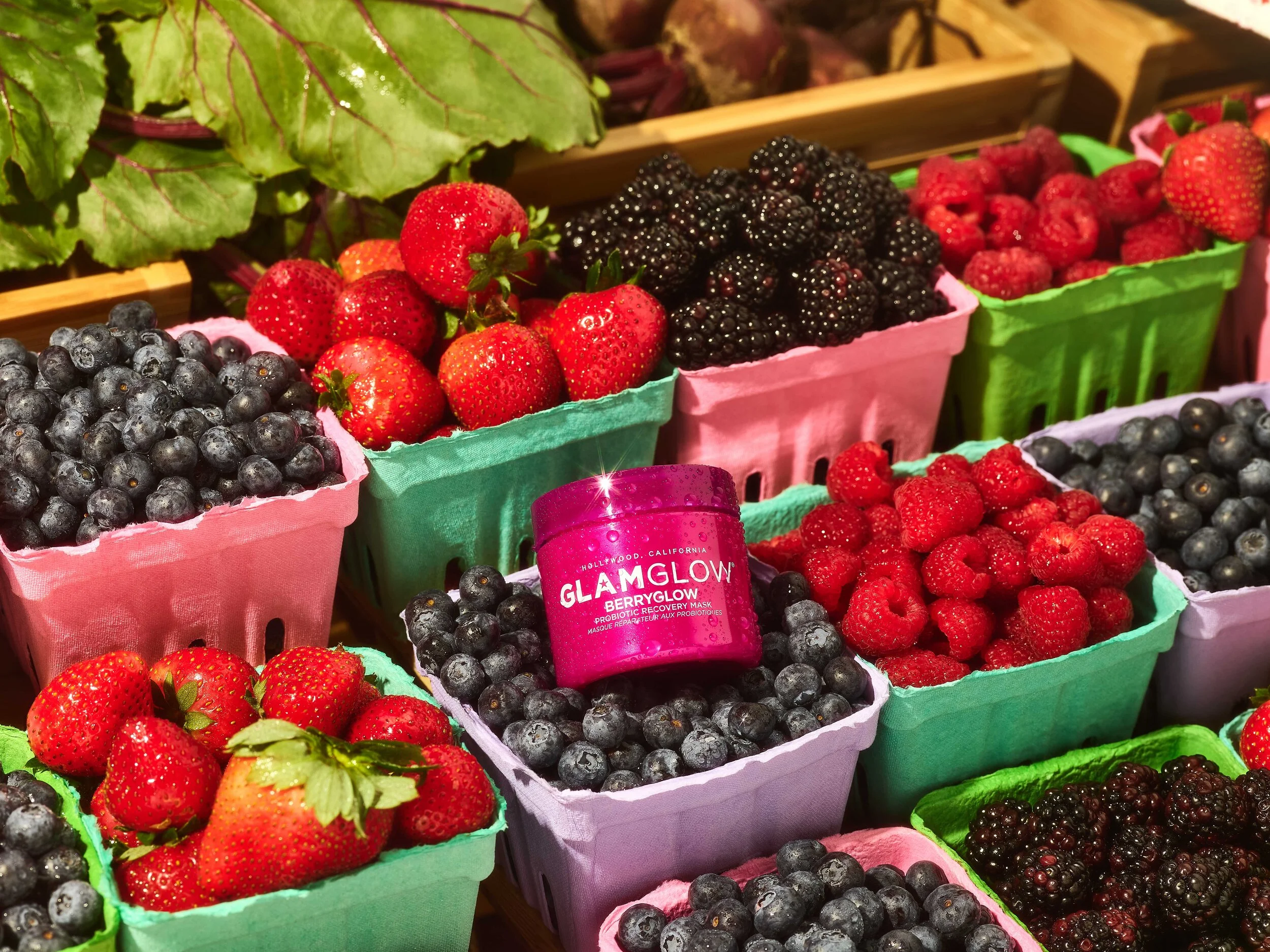 GG_GLOBAL_CREATIVE_BERRYGLOW_30ML_RTB_STYLIZED.jpg