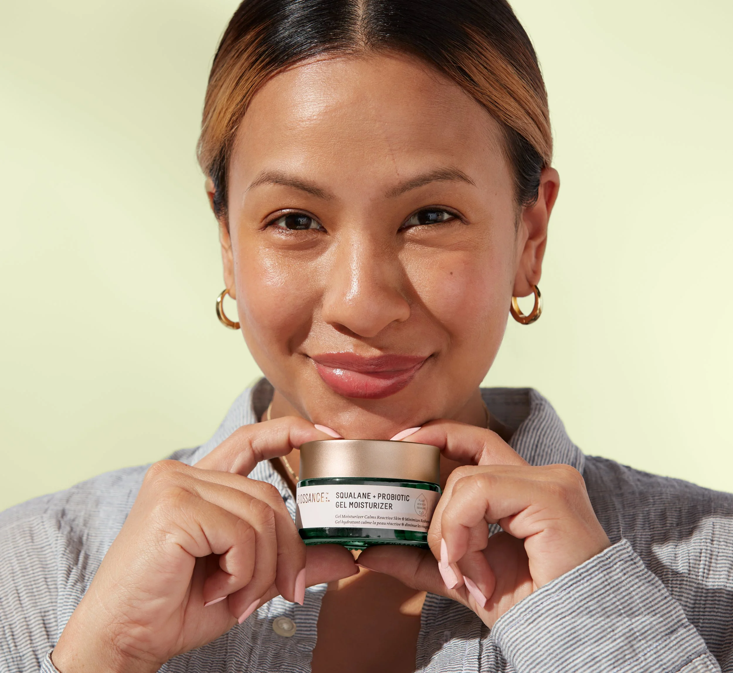 23_PH_BEAUTY_PROBIOTIC_MODEL+PRODUCT_V2.jpg
