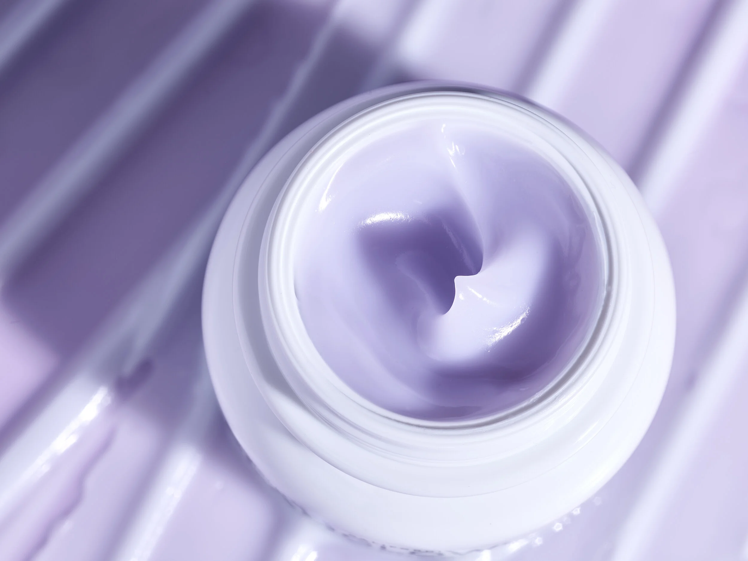 GG_GLOBAL_CREATIVE_SWG_50g_STYLIZED_Goop Macro 1.jpg
