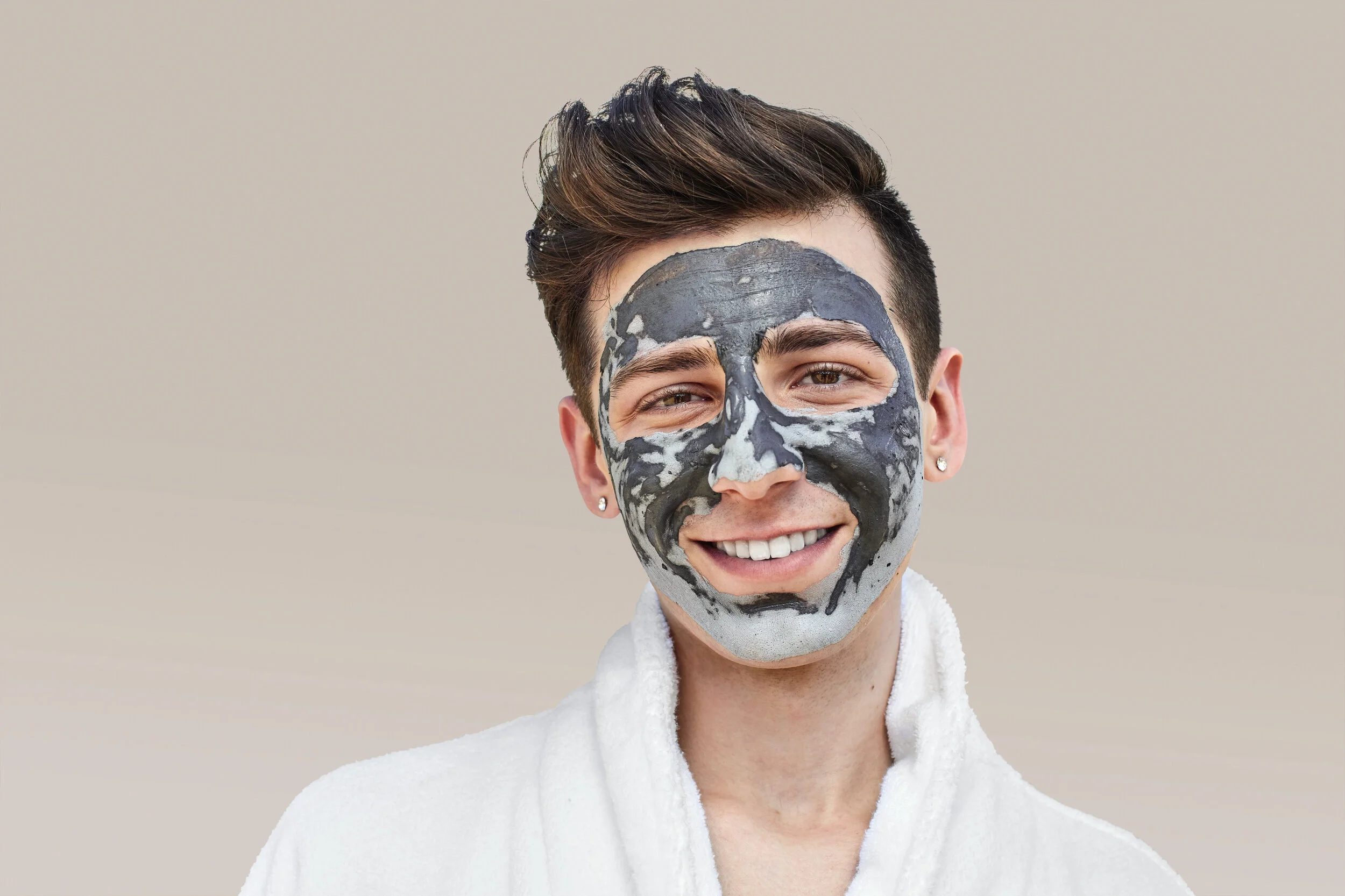 GG_GLOBAL_CREATIVE_SUPERMUDCampaign_MODEL_Jacob_with Mask.jpg