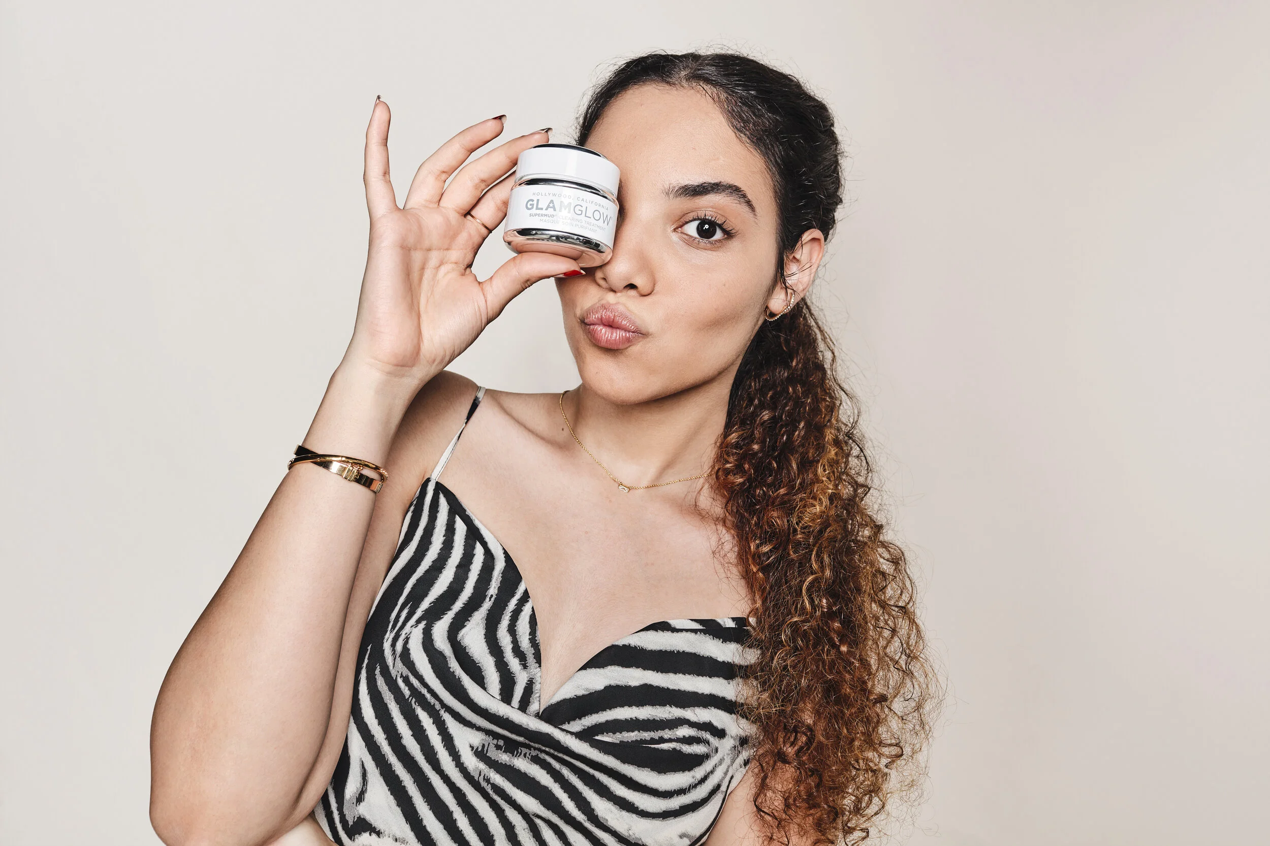 GG_GLOBAL_CREATIVE_SUPERMUDCampaign_MODEL_Haya_CleanSkin.jpg