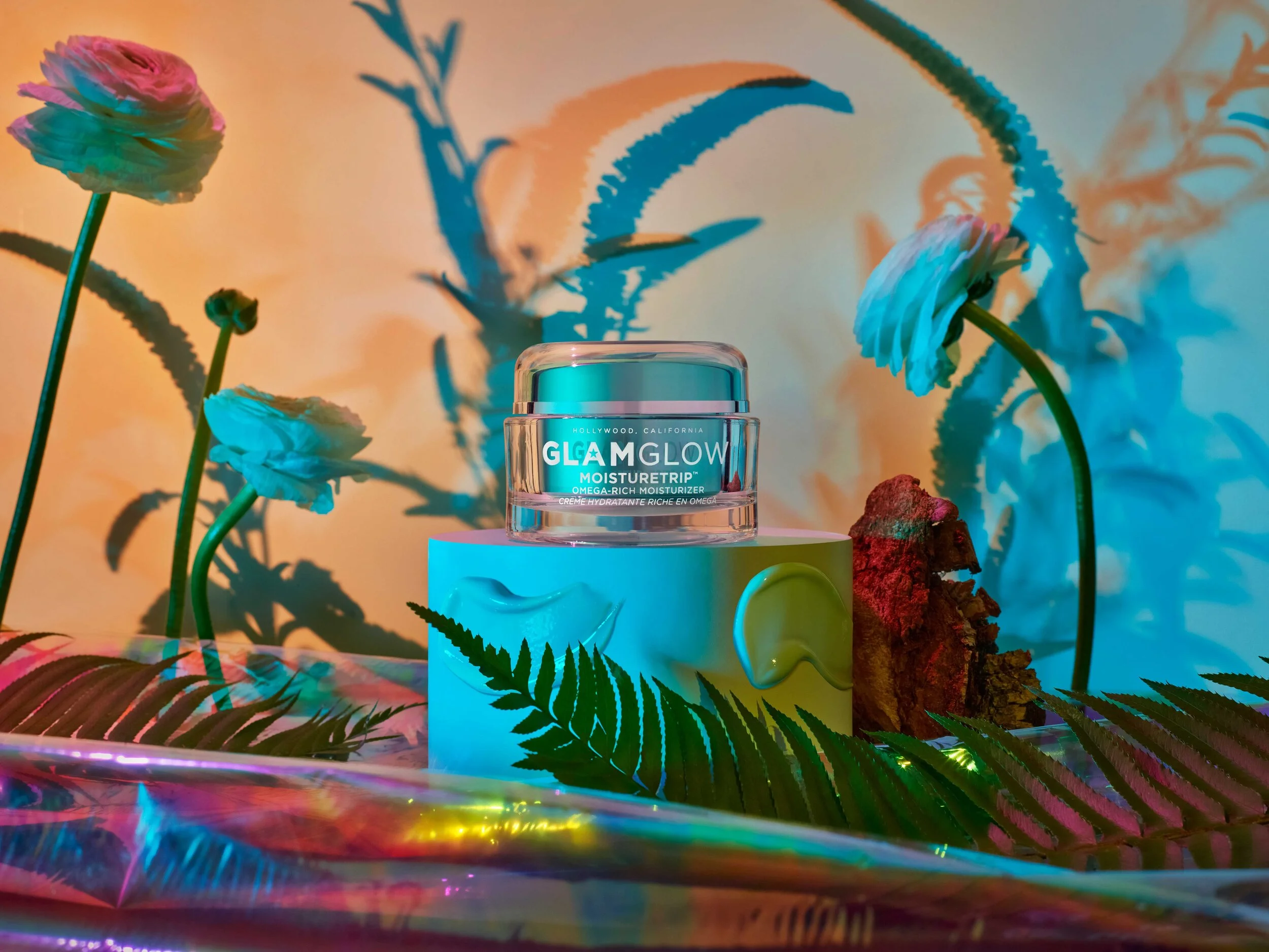 GG_GLOBAL_CREATIVE_MOISTURETRIP_50ML_STYLIZED_v2.jpg