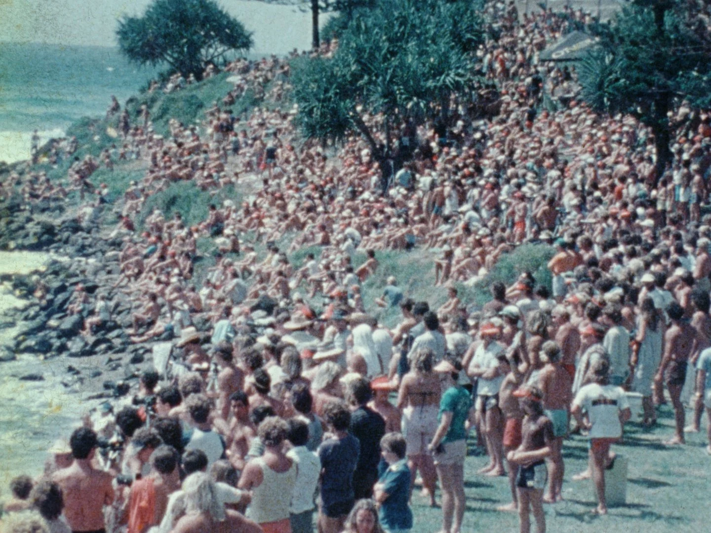 Burleigh Heads Has It All – Stubbies '85