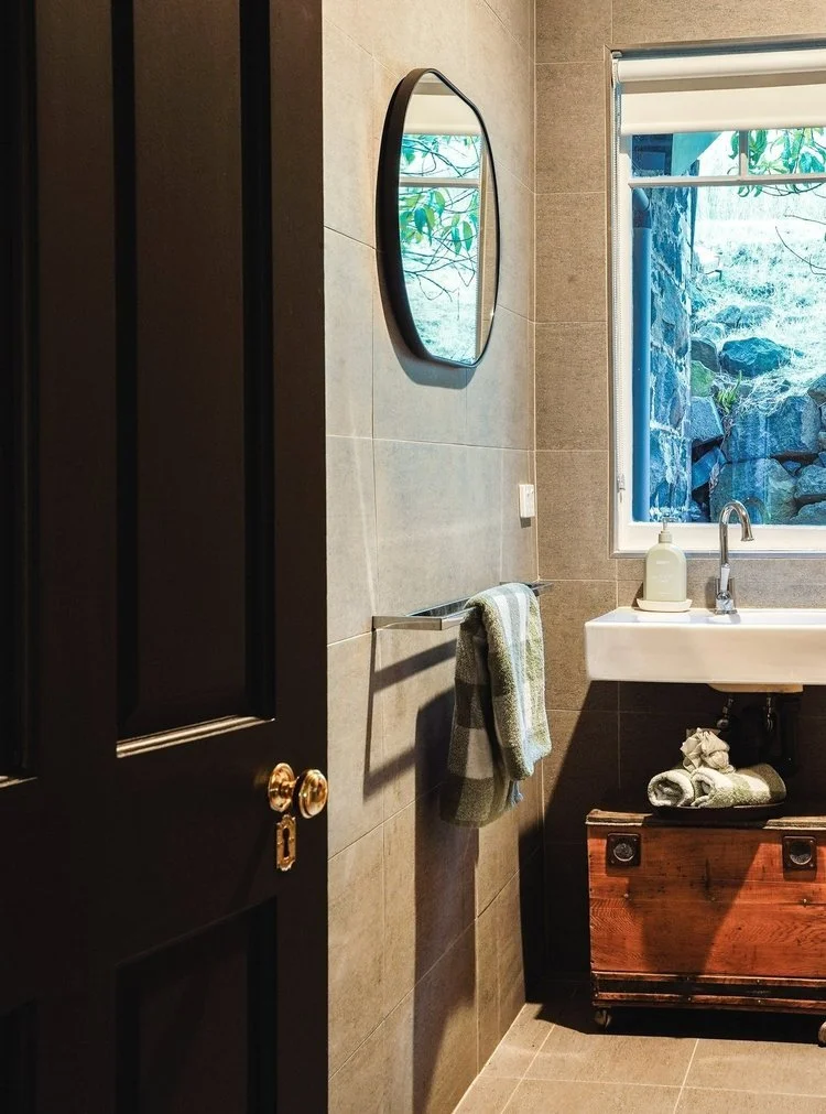 flax_at_duck_reach_bathroom.jpg