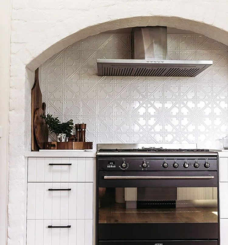 Hilton_Homestead_country_style_kitchen.jpg