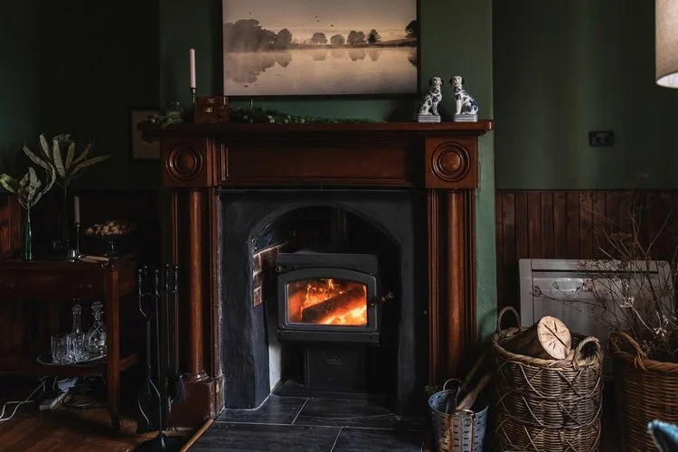 101_Oatlands_tasmania_fireplace.jpg