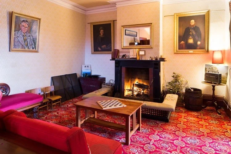 RATHO_farm_lounge_bothwell.jpg