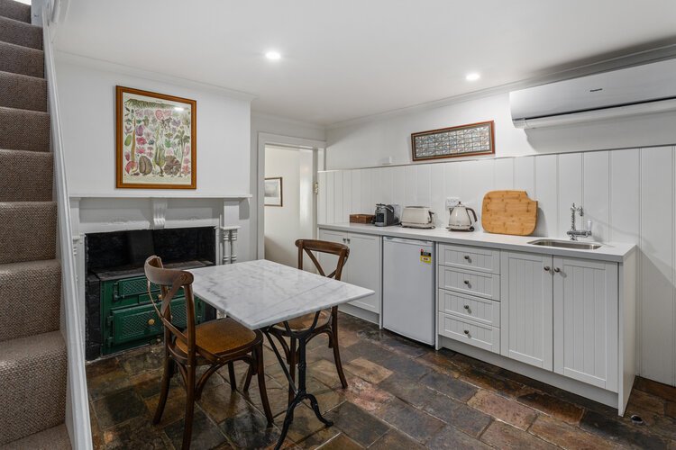 lythgos+row+colonial+cottages-tasmania-heritage-historic-accommodation.jpg