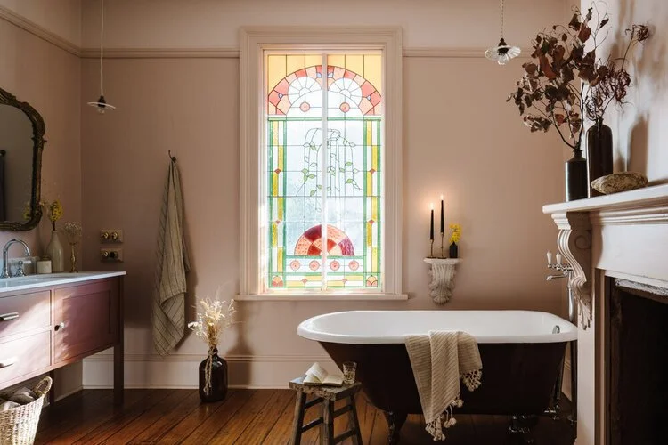 Lumière+Lodge+Hobart+bathroom-historic+boutique+accommodation.jpg