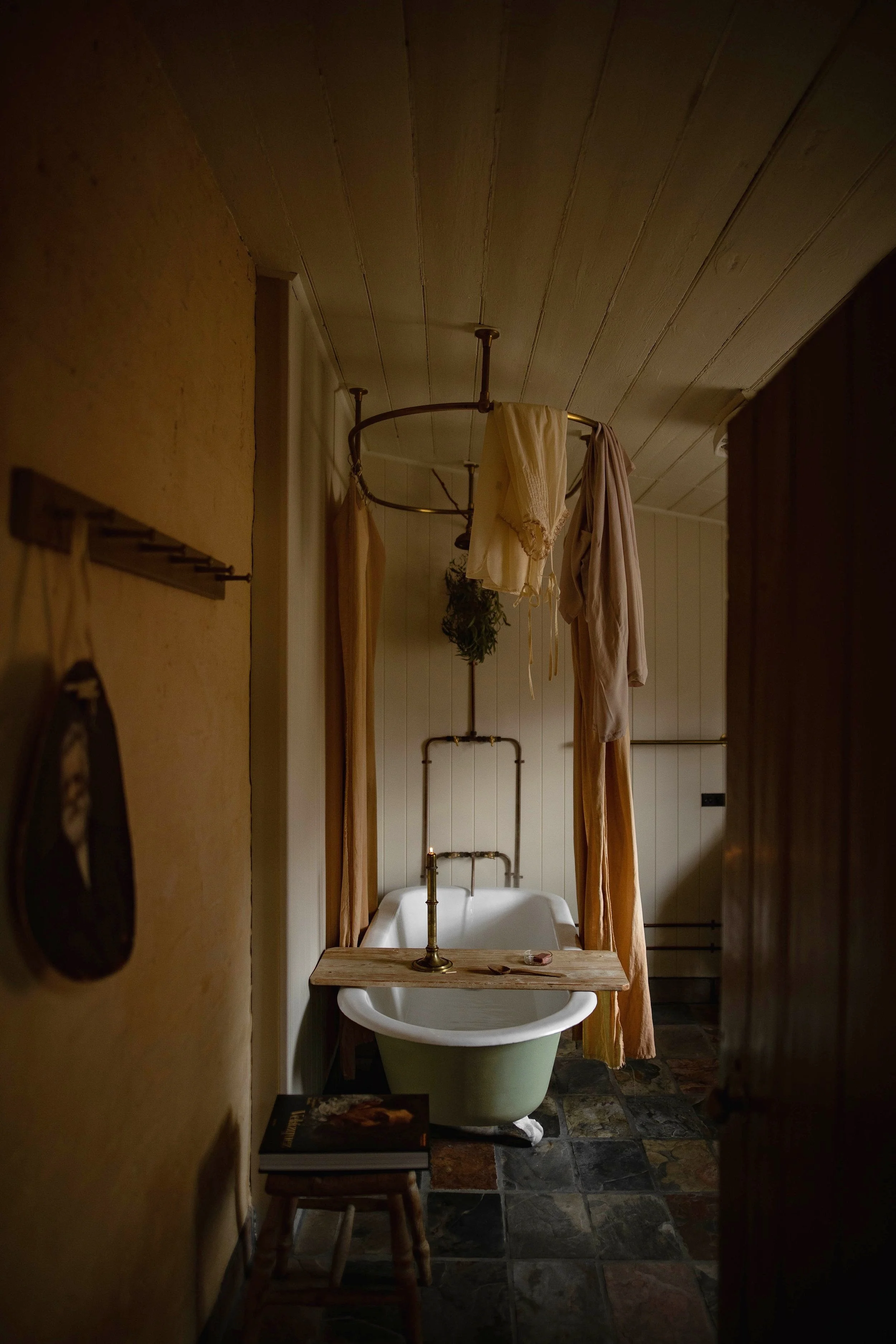 the_butchers_house_bothwell_bathroom_tasmania.jpg