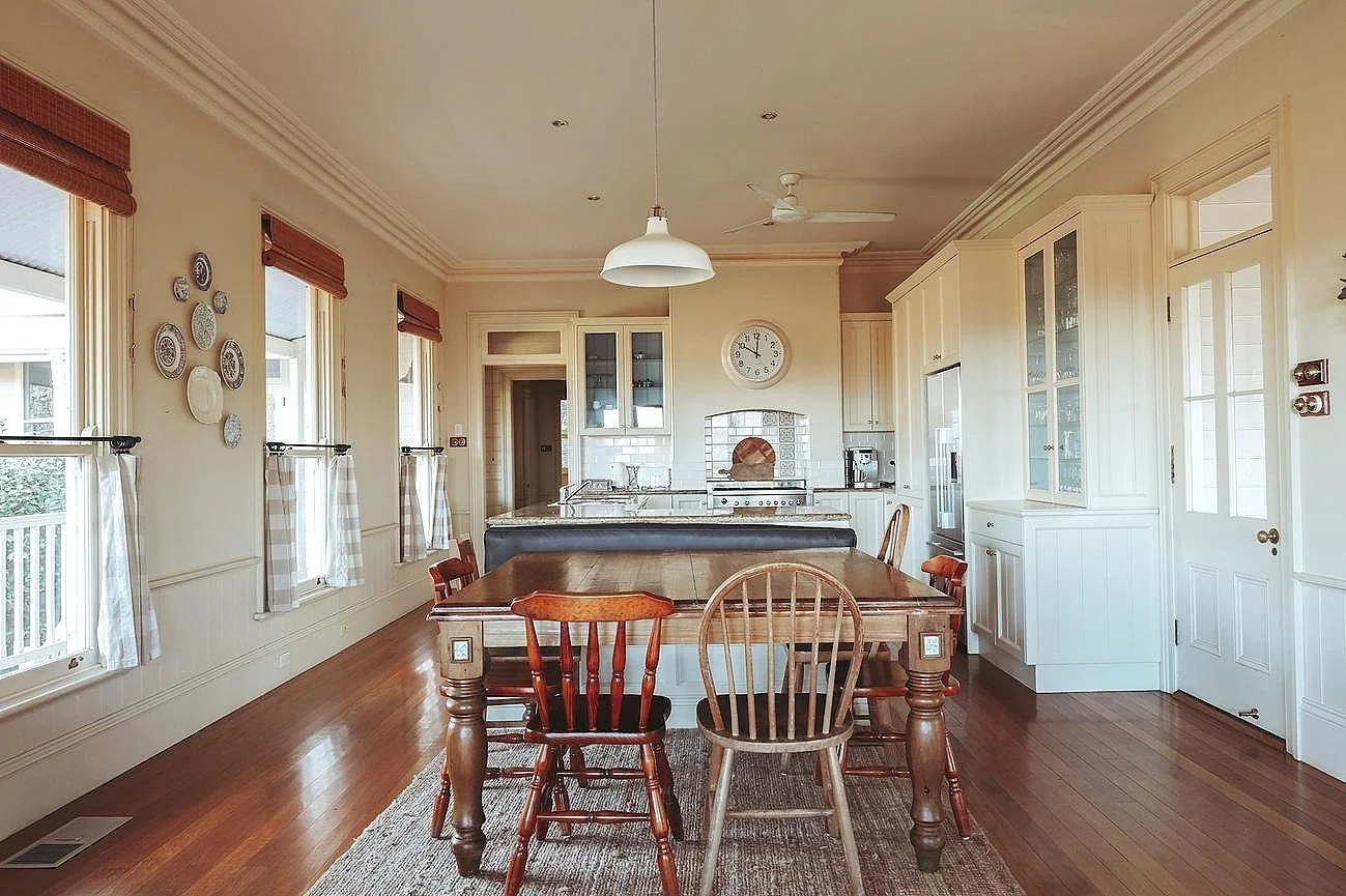 ding_dang_doo_ranch_nsw_kitchen_dining.jpg
