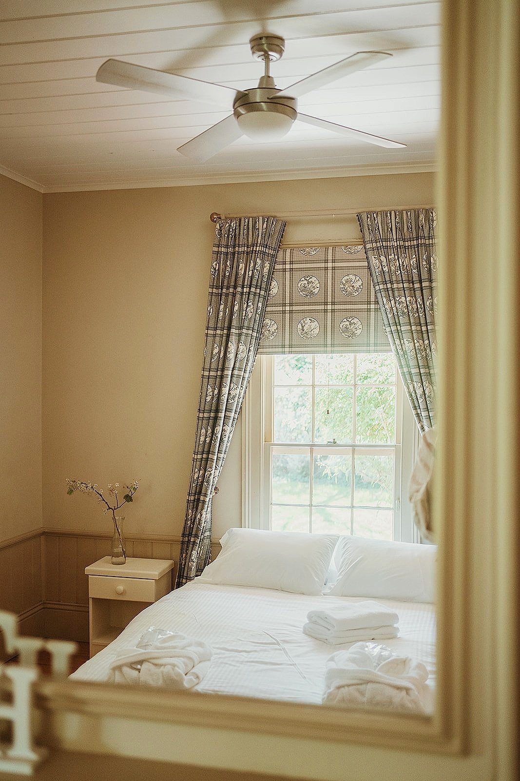 ding_dang_doo_ranch_nsw_historic_homestead_bedroom_2.jpg