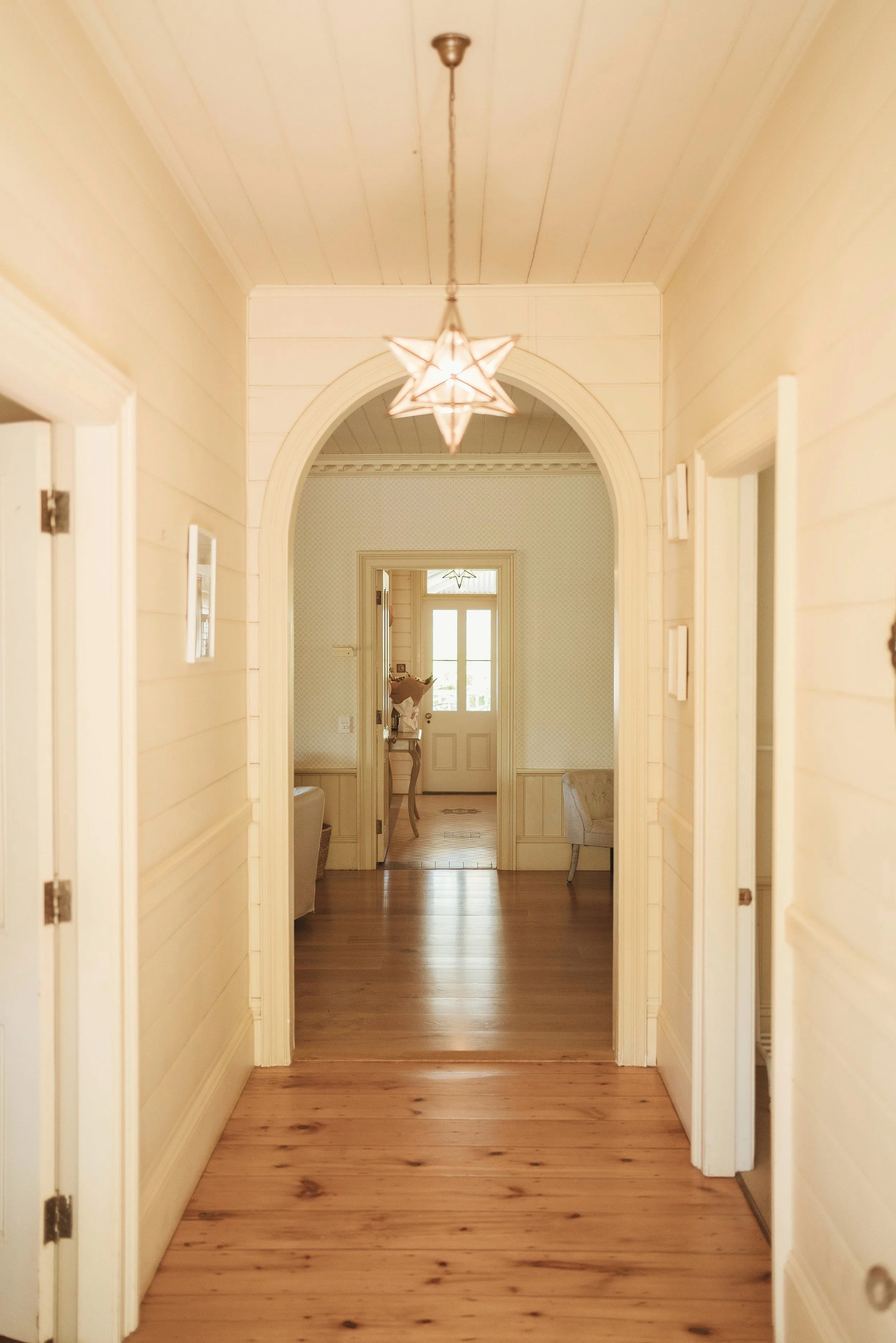 ding_dang_doo_ranch_historic_accommodation_nsw_hallway.jpg