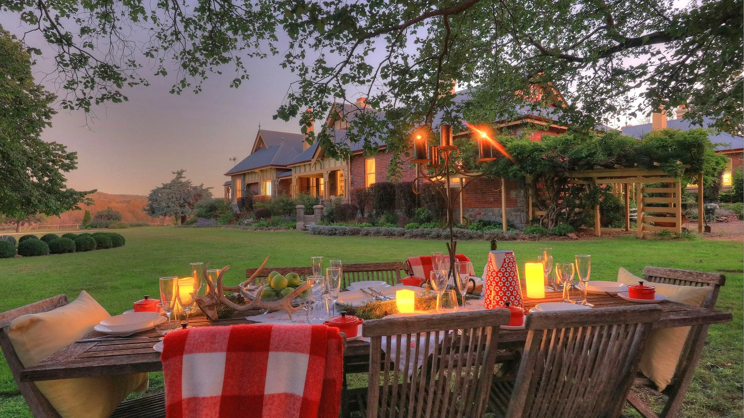 Waterloo+Station+Matheson+NSW+Historic+Stays.jpg
