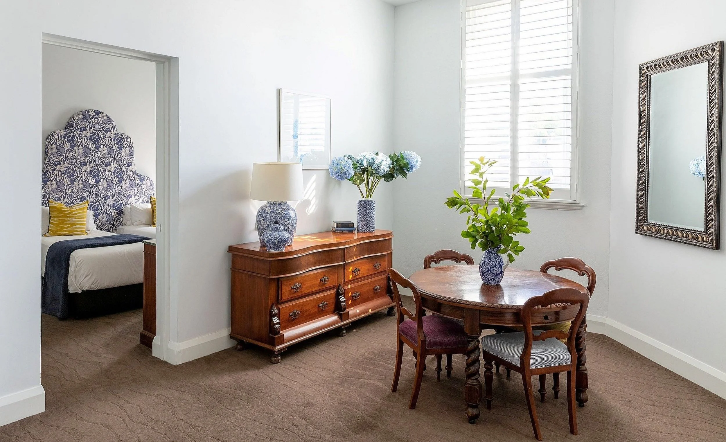 Room%2B1%2B-%2BLounge%2Band%2BDining-1.jpg