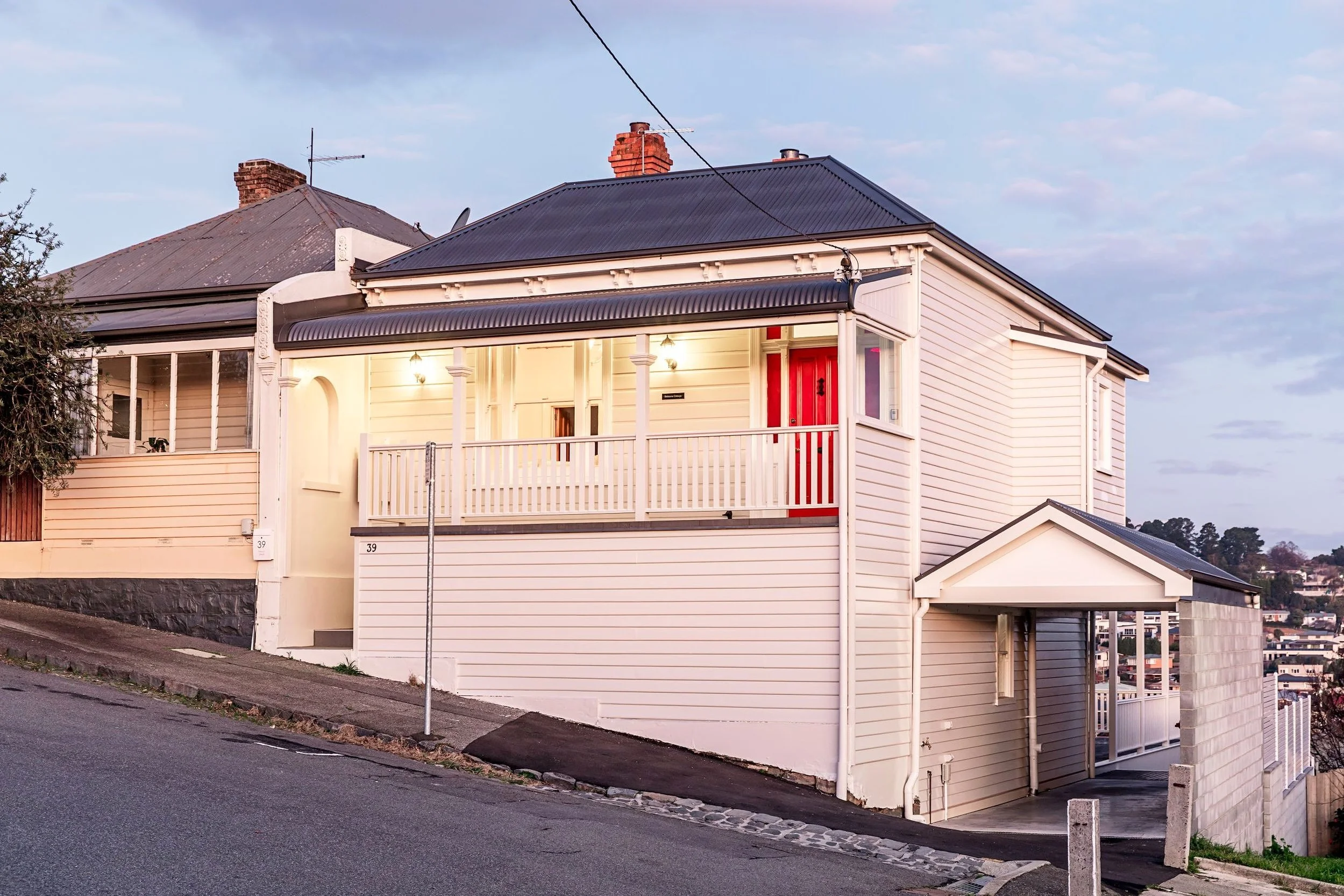 Belstone_Cottage_Launceston_historic_stays_front_facade.jpg