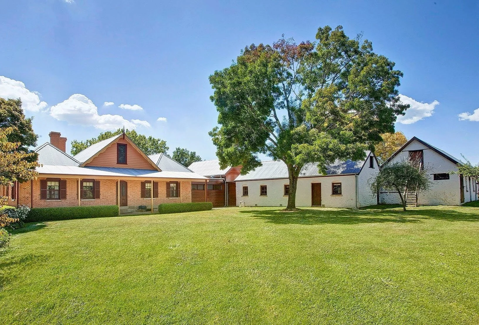 vine_lodge_exeter_historic_stays_nsw_accommodation.jpg