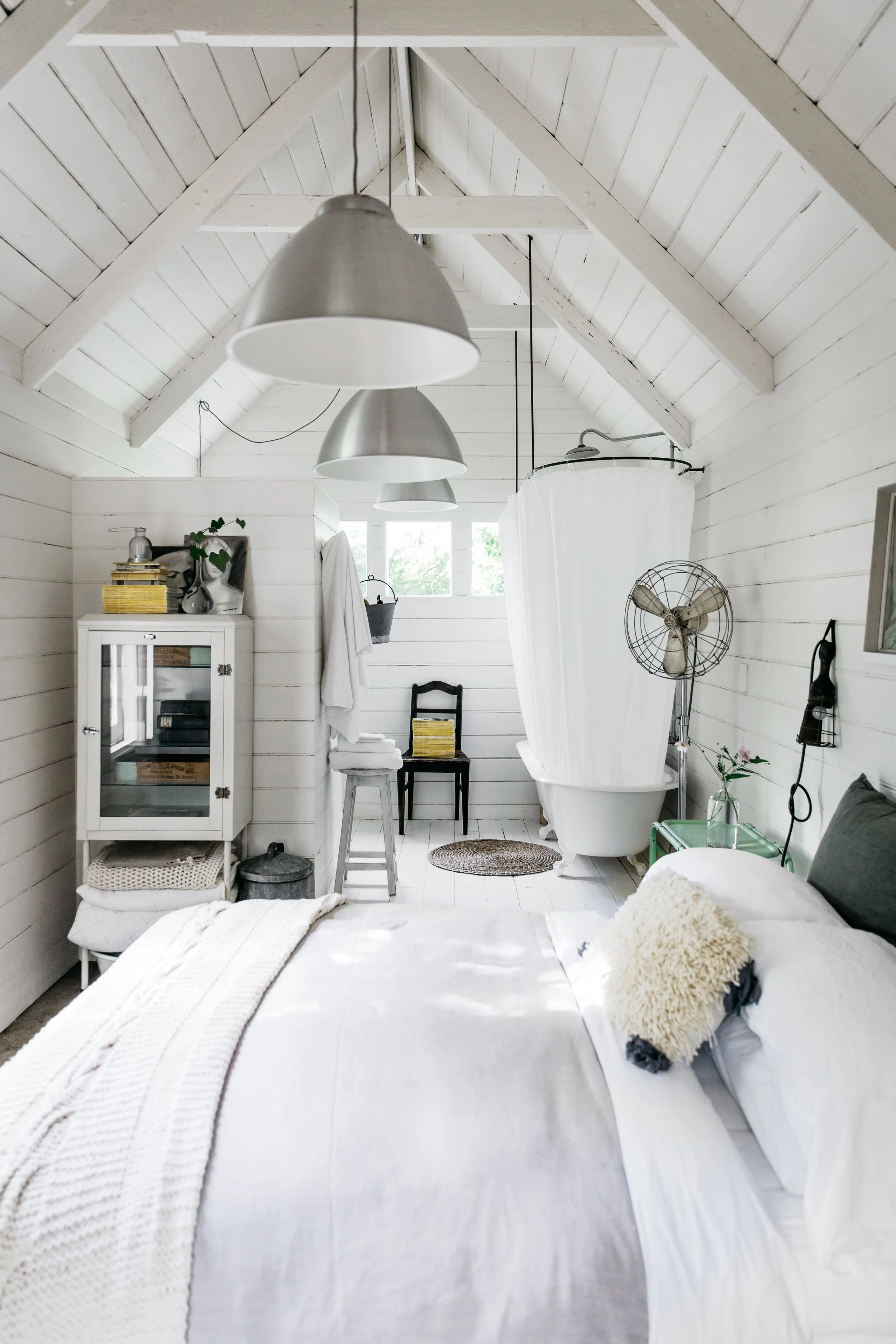 White House Daylesford_bedroom_historic stays_accommodation.jpg