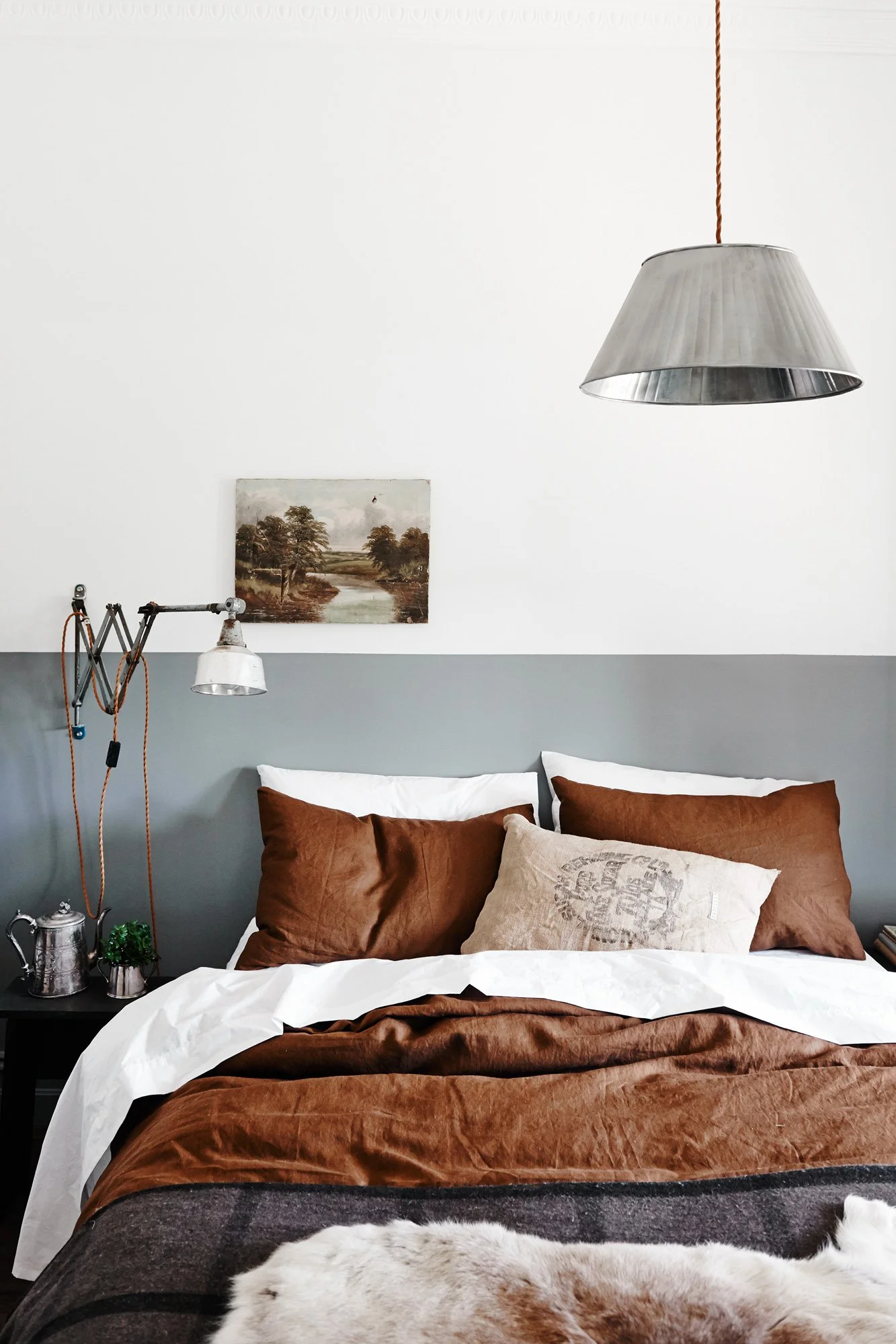 606a7ca189ad7f4b5bb63b04_sleeping-3.jpg