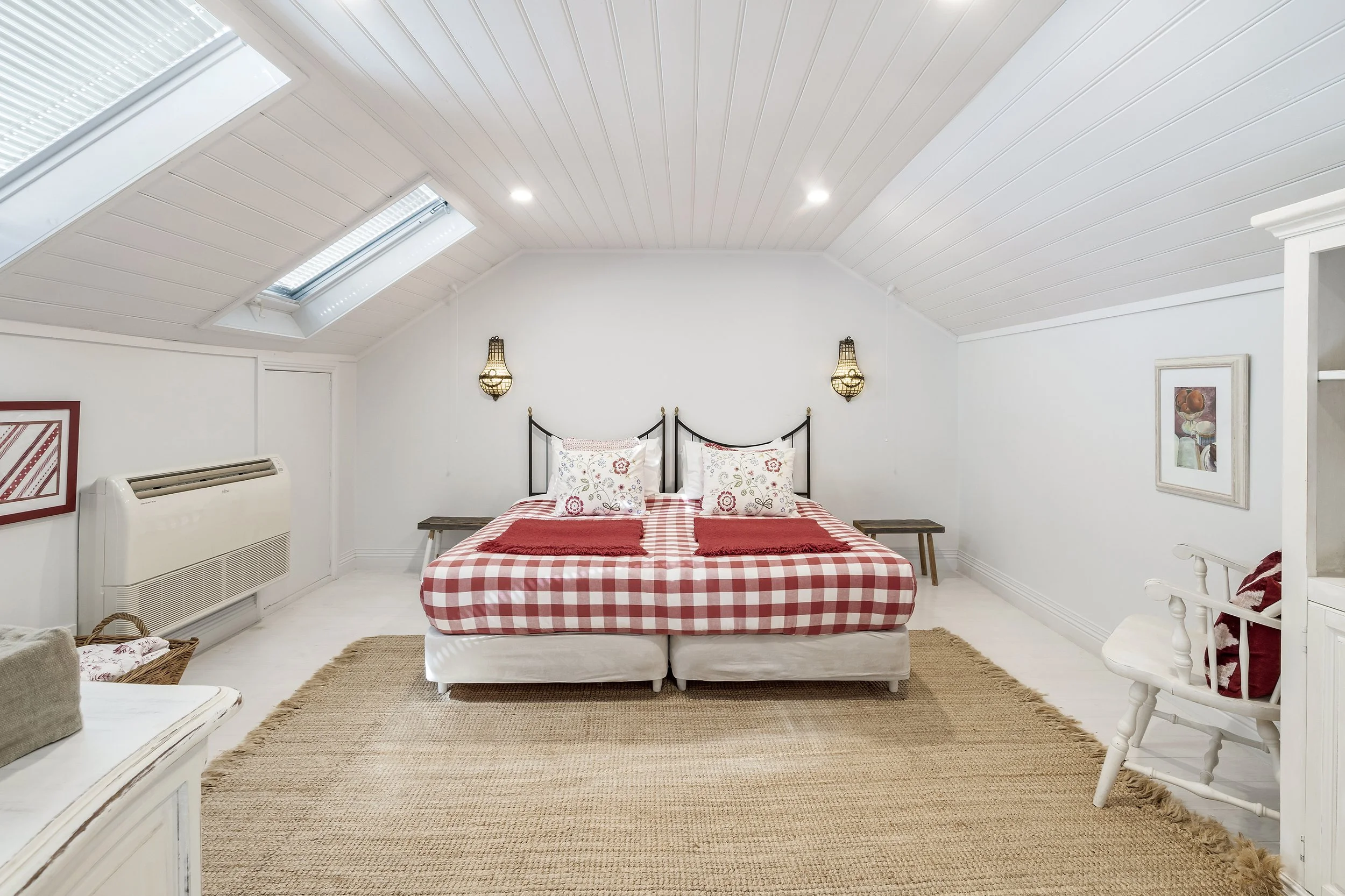 Attic (4).jpg