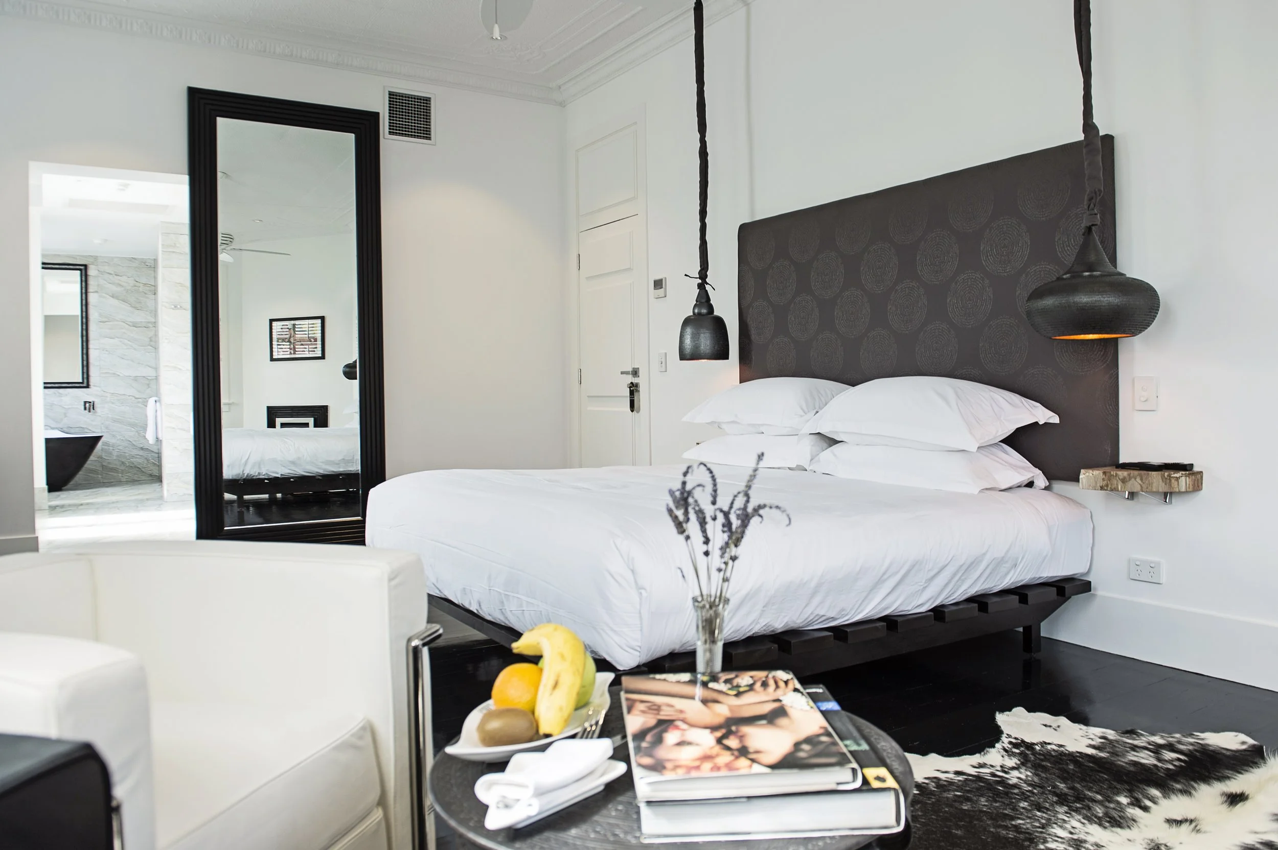 Westsuite02.jpg
