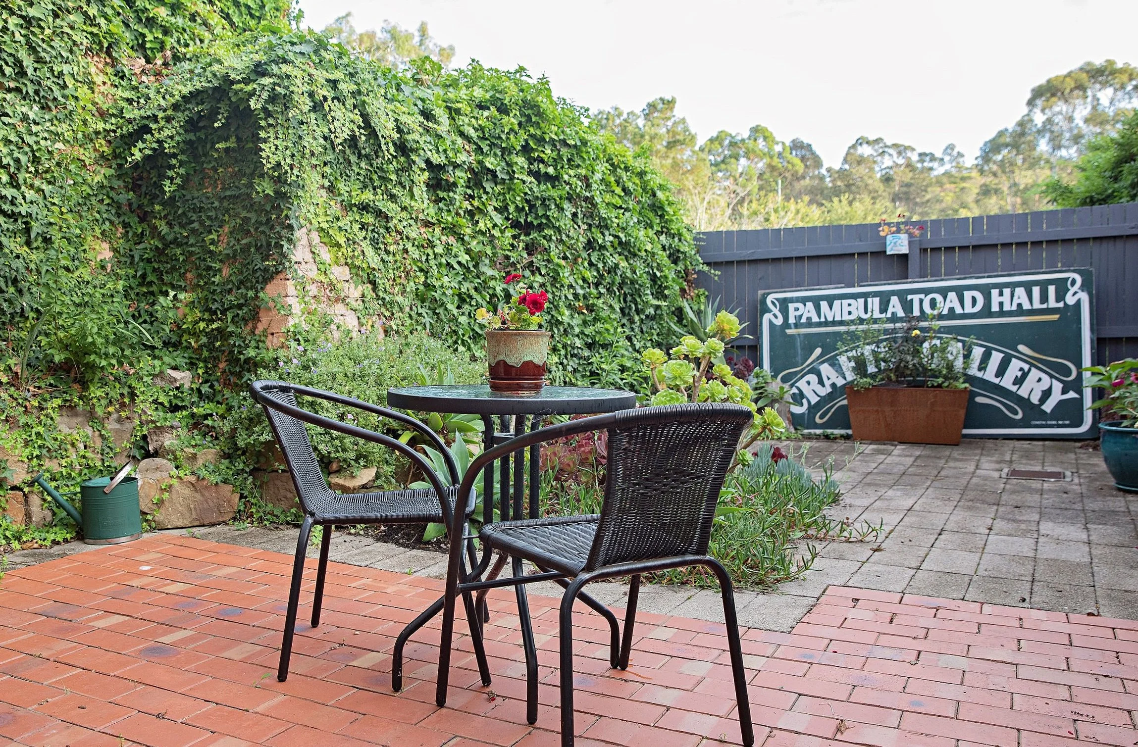 courtyard_01.jpg