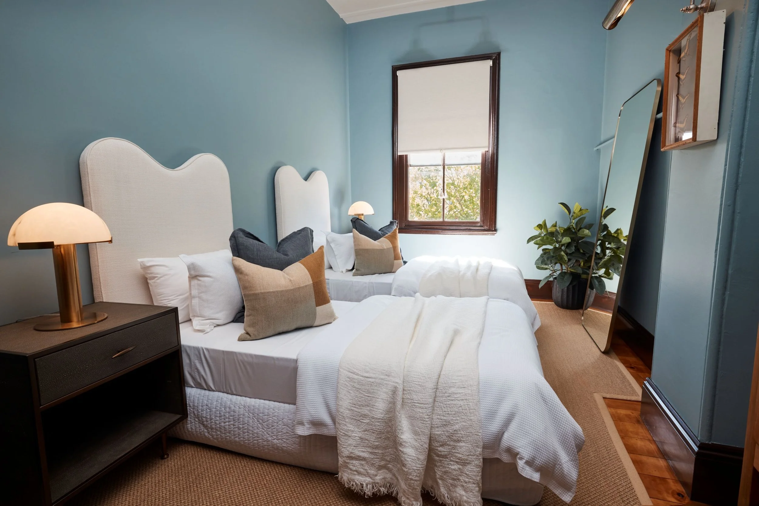 250120_Longs_Lane_Styled1767 v.1.jpg