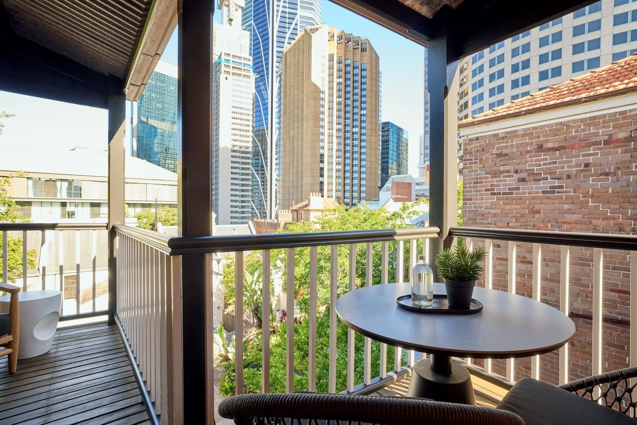 250120_Longs_Lane_Styled1793 v.1.jpg