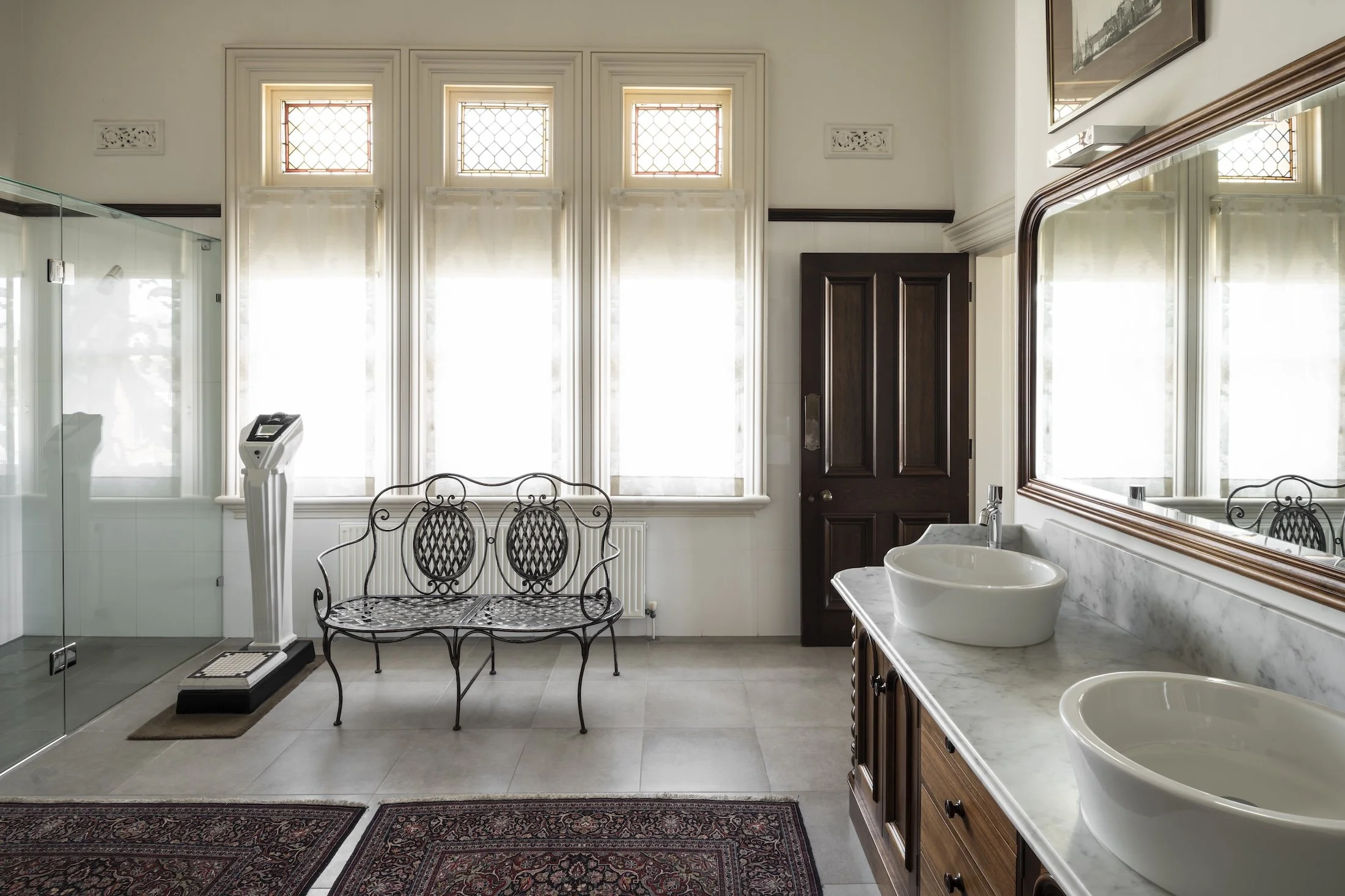 72 Hotham St-east-melbourne-bathroom.jpg