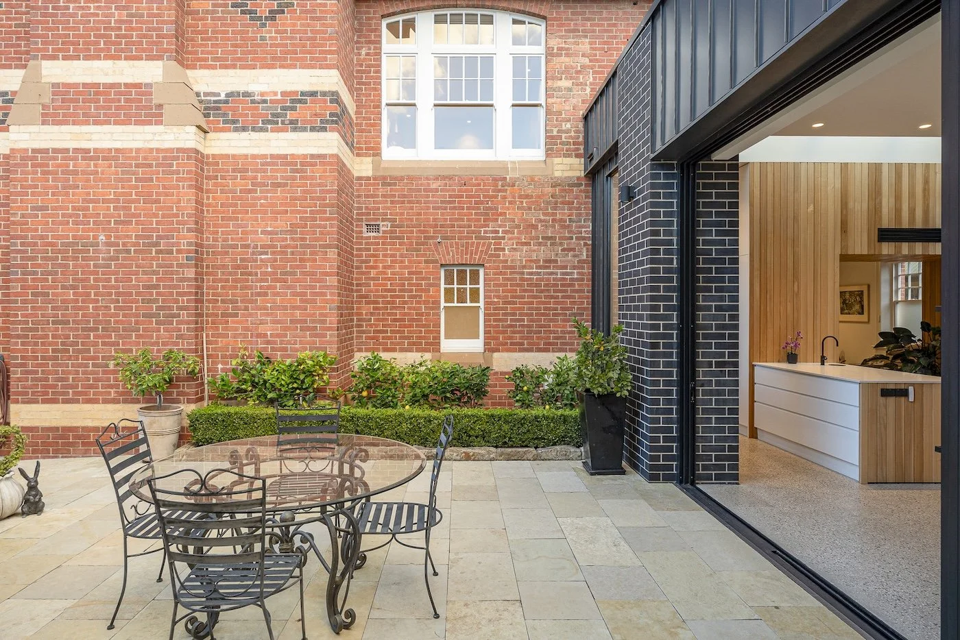 3-lasswade-avenue-sandy-bay-tasmania-courtyard.jpg