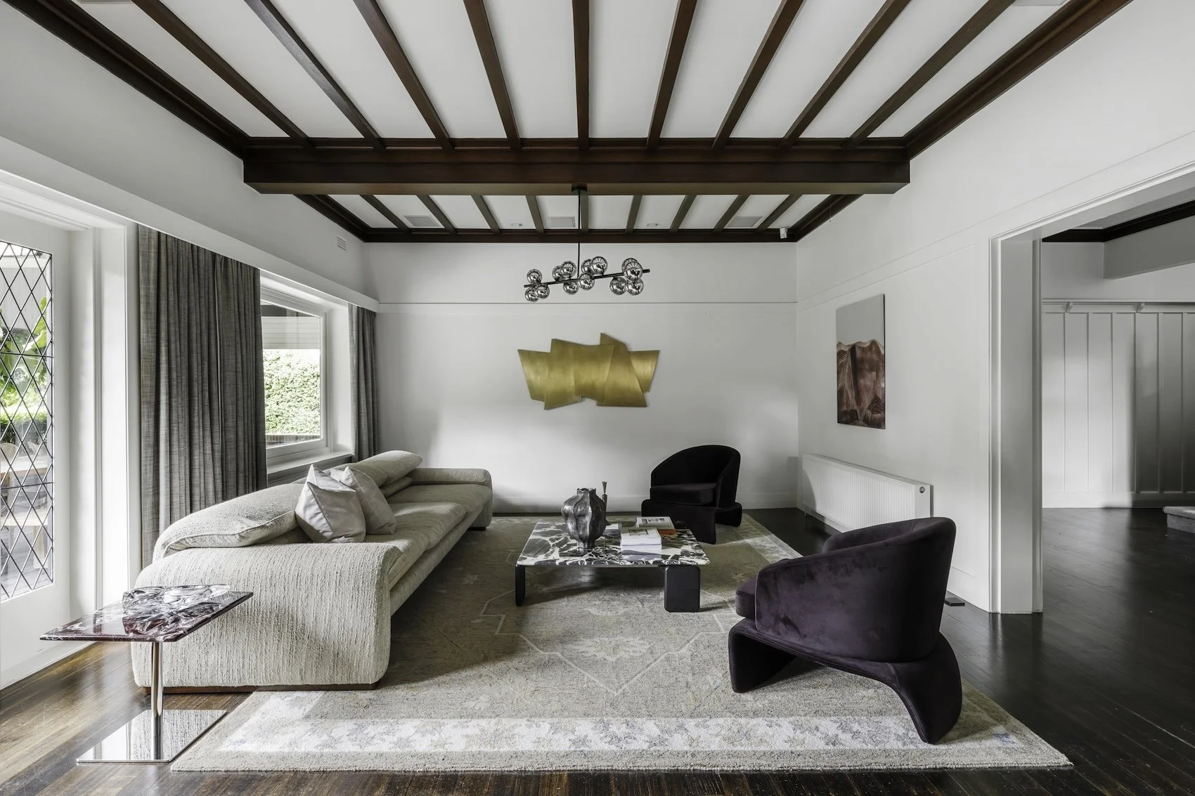 2-daracombe-avenue-kew-lounge-room.jpg