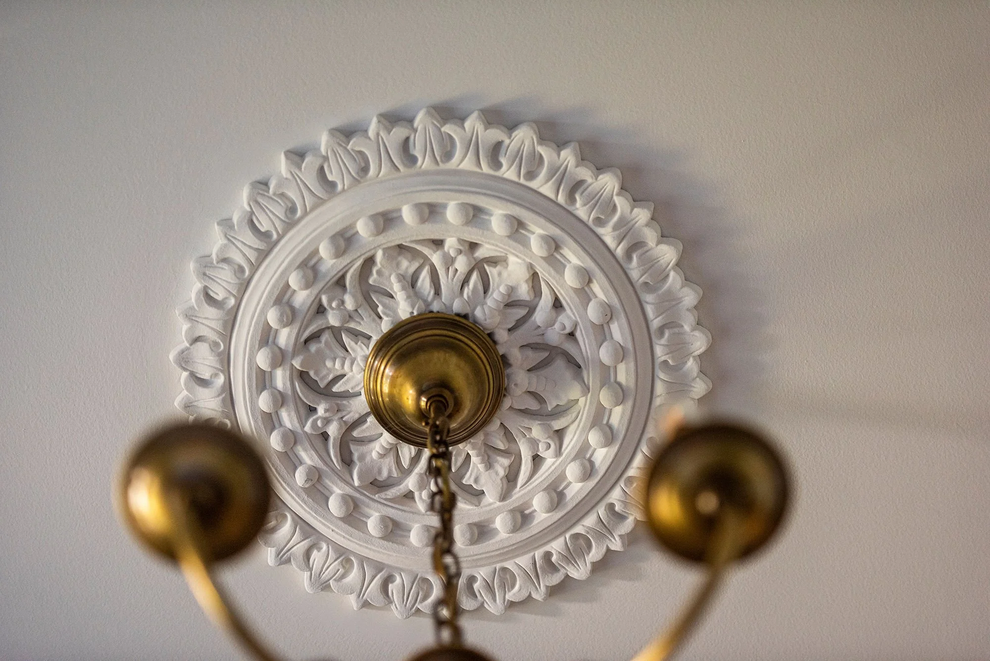 55-cambridge-road-bellerive-tasmania-for-sale-the-home-of-heritage-ceiling-rose.jpg