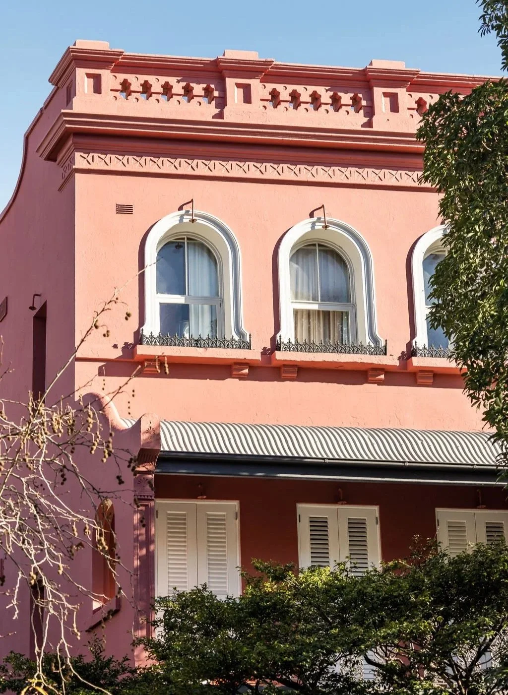 the-medusa-hotel-grand-velvet-luxury-boutique-the-home-of-heritage-sydney-facade.jpg